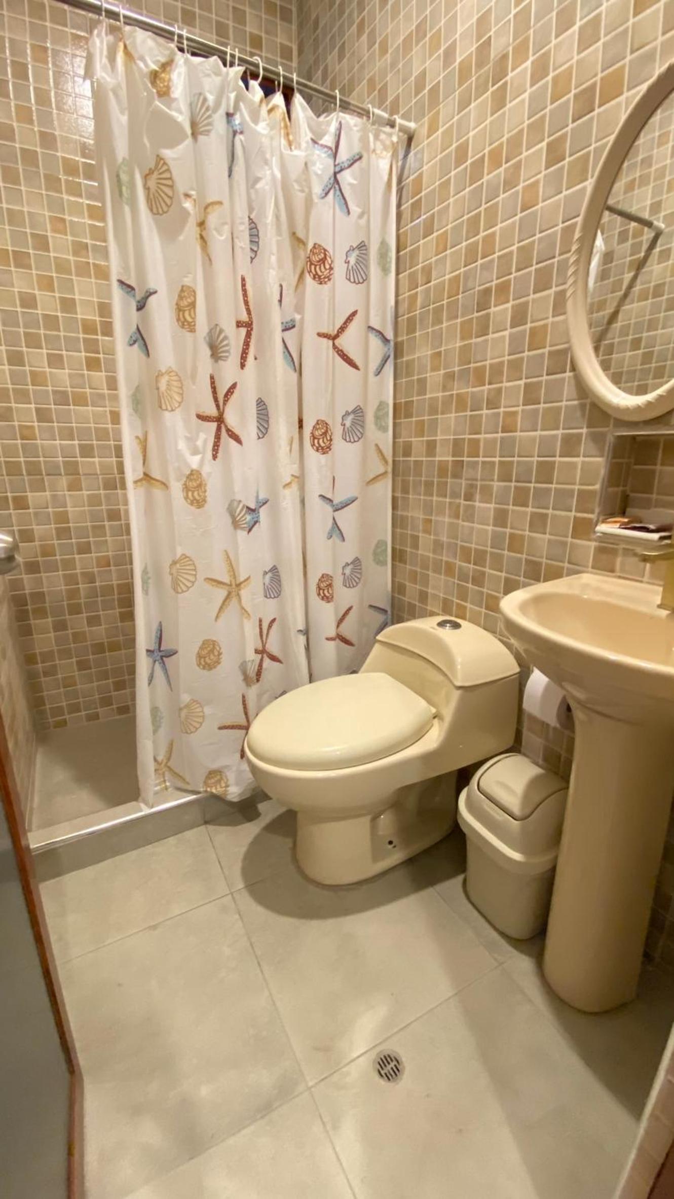 Three-Bedroom Deluxe Apartment