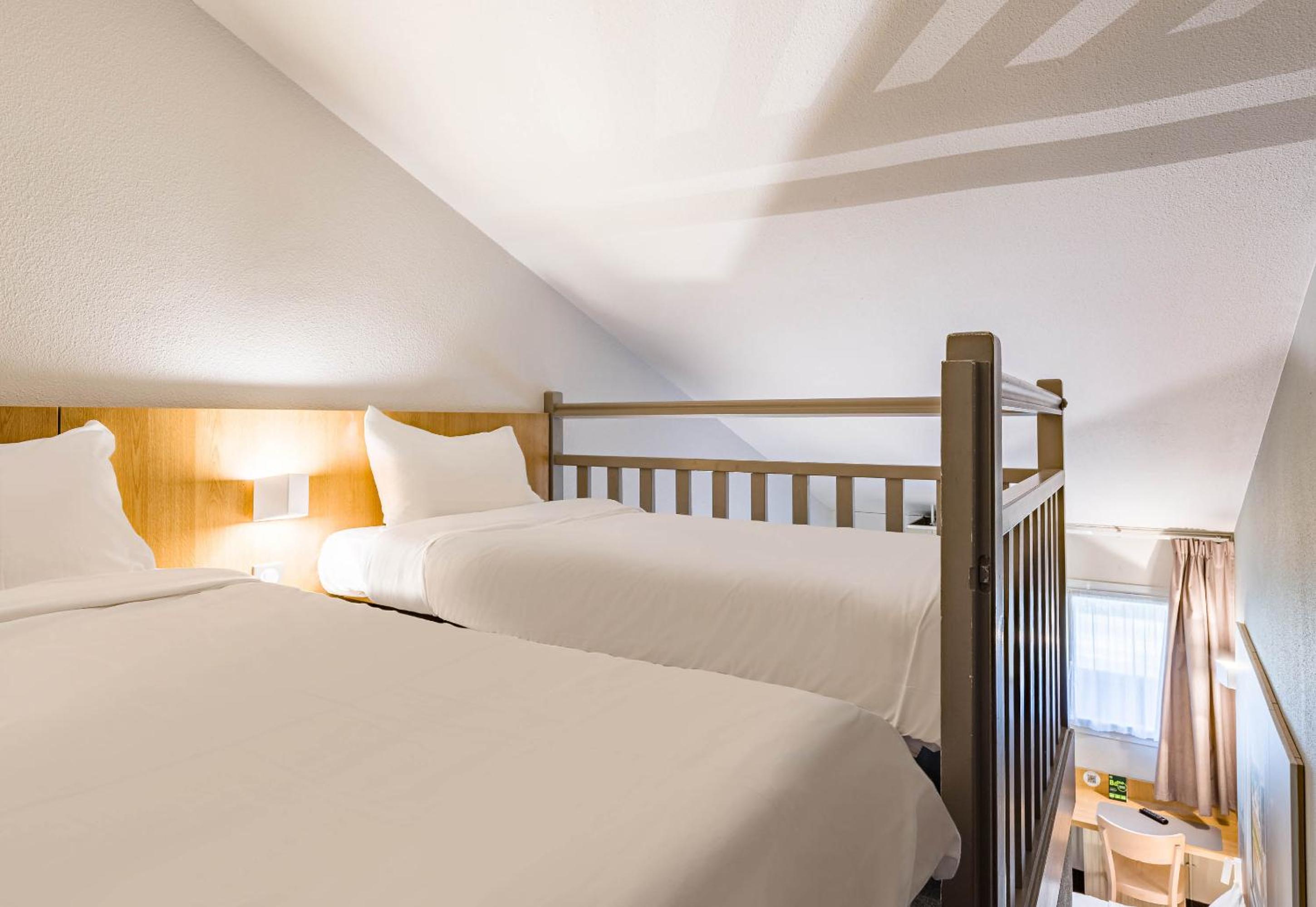 Quadruple Room - Photo 8