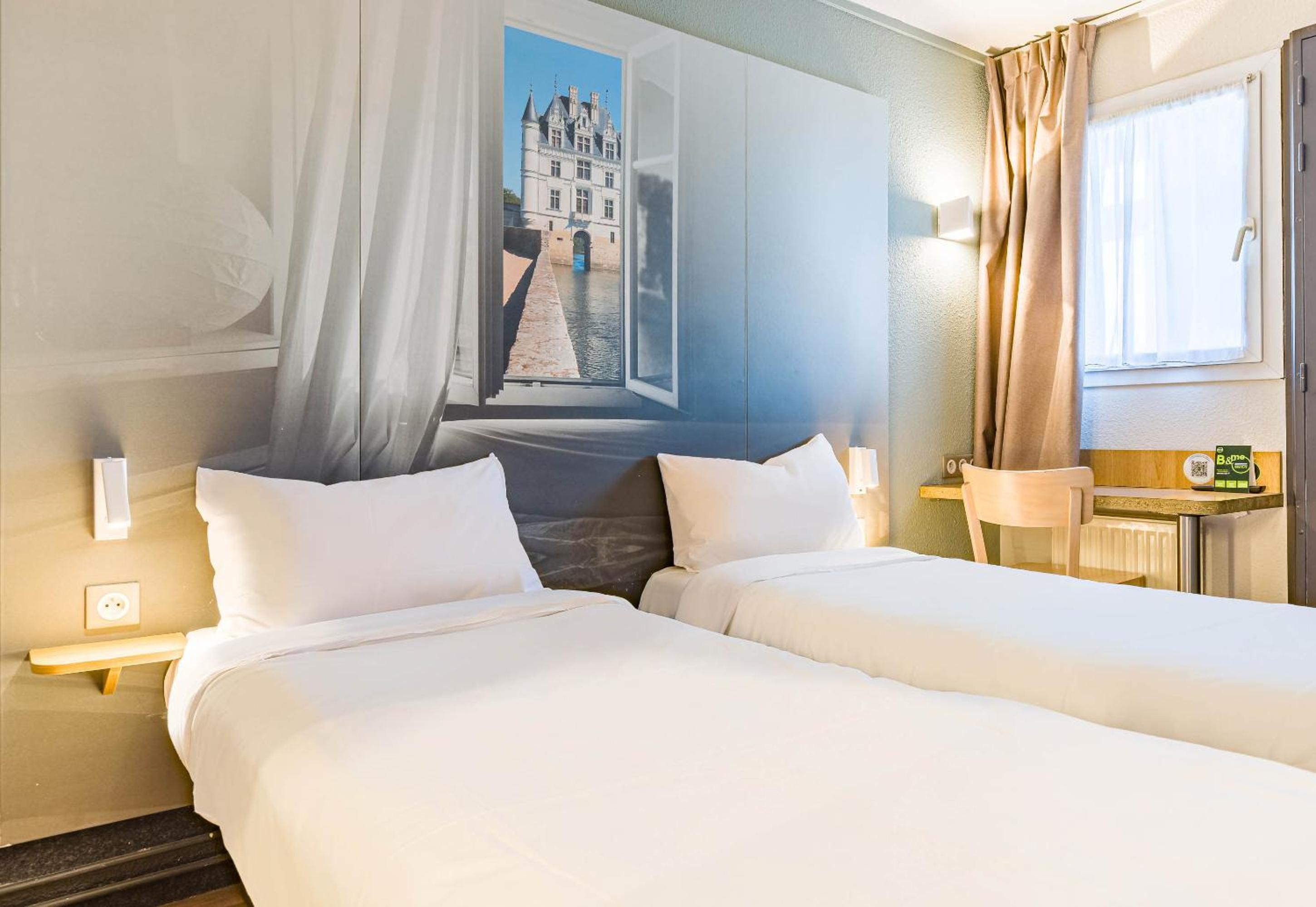 Twin Room - Photo 1