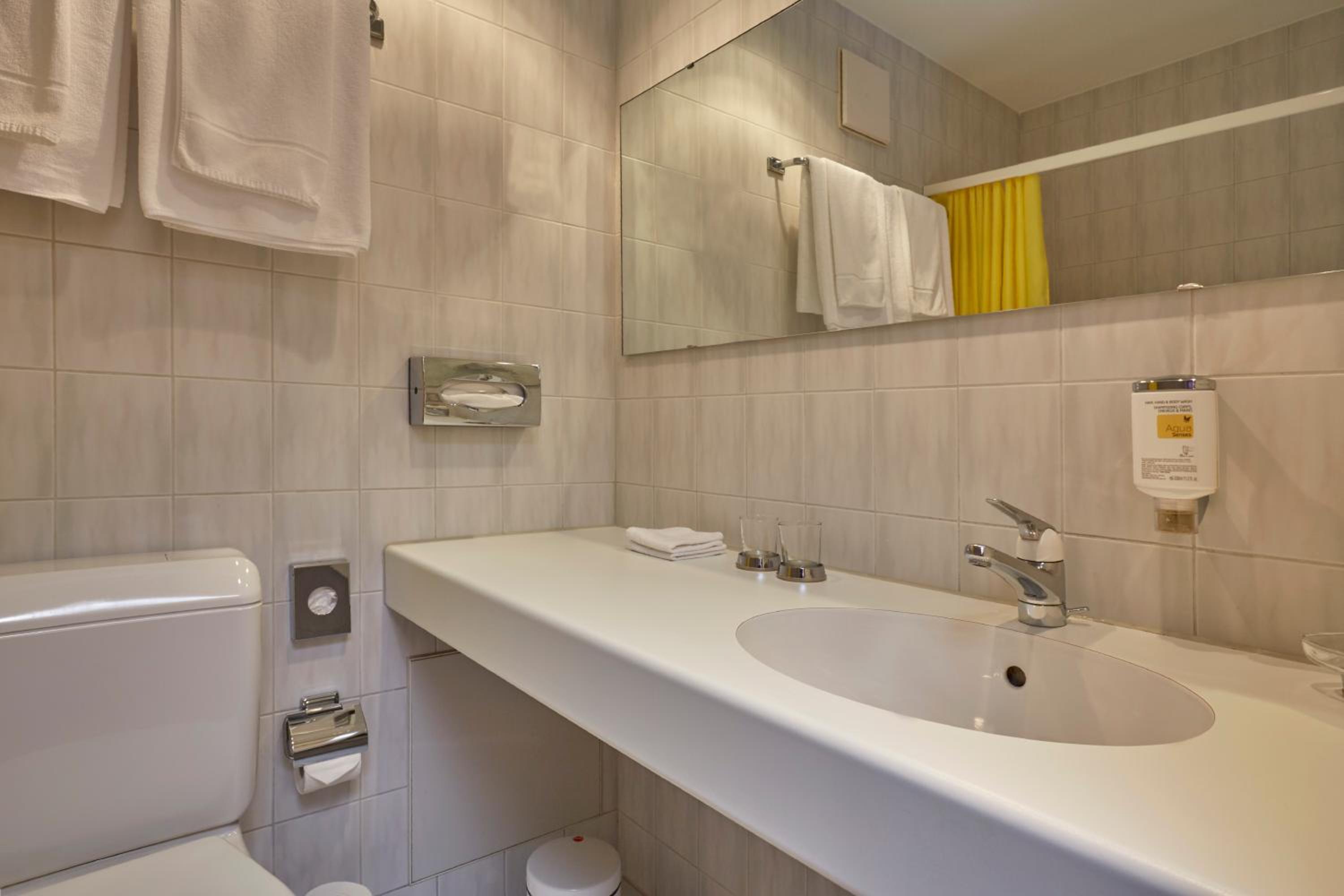 Comfort Double Room with Balcony - Photo 6