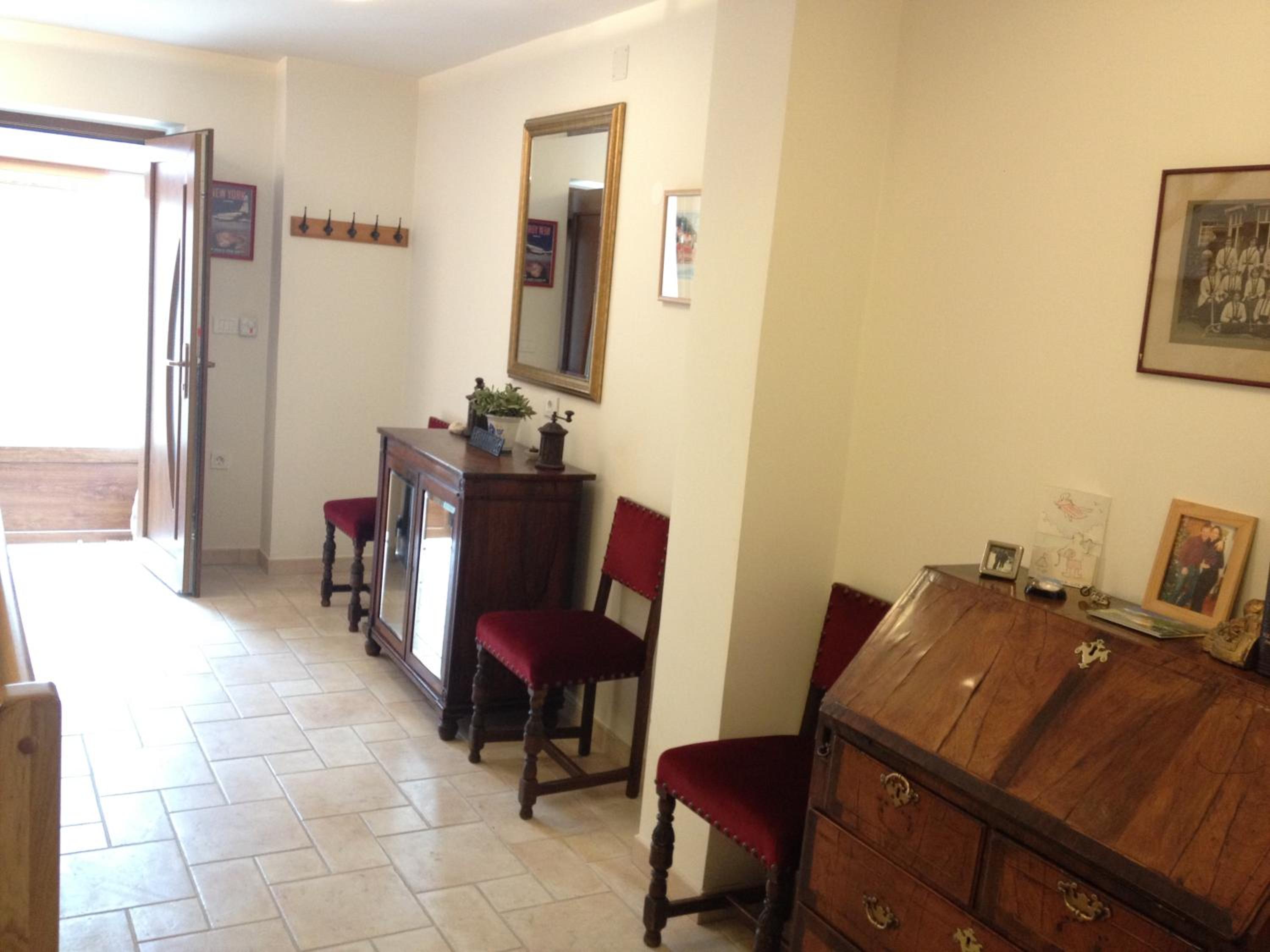 Four-Bedroom House photo 2