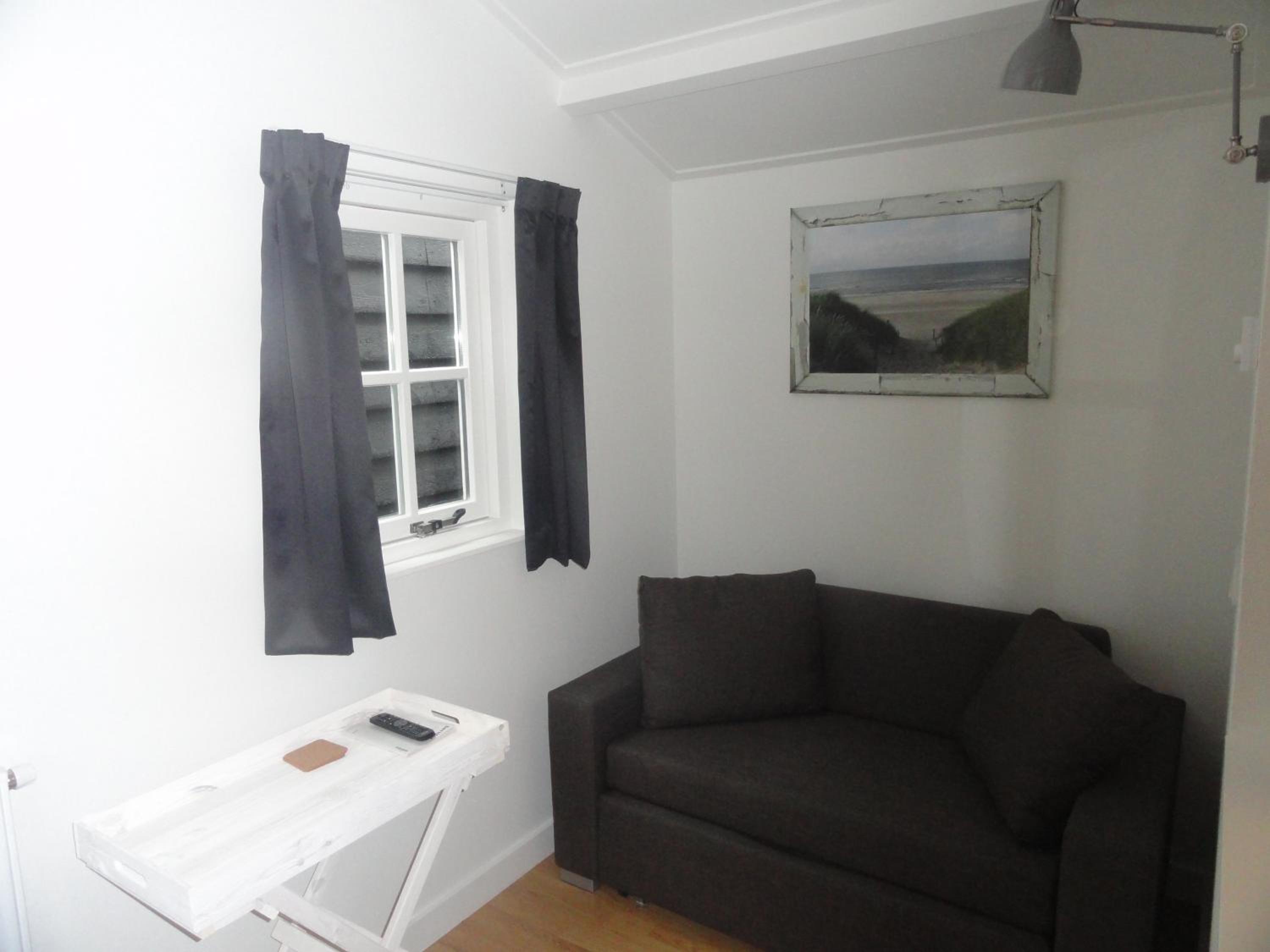 Apartment - Ground Floor photo 2