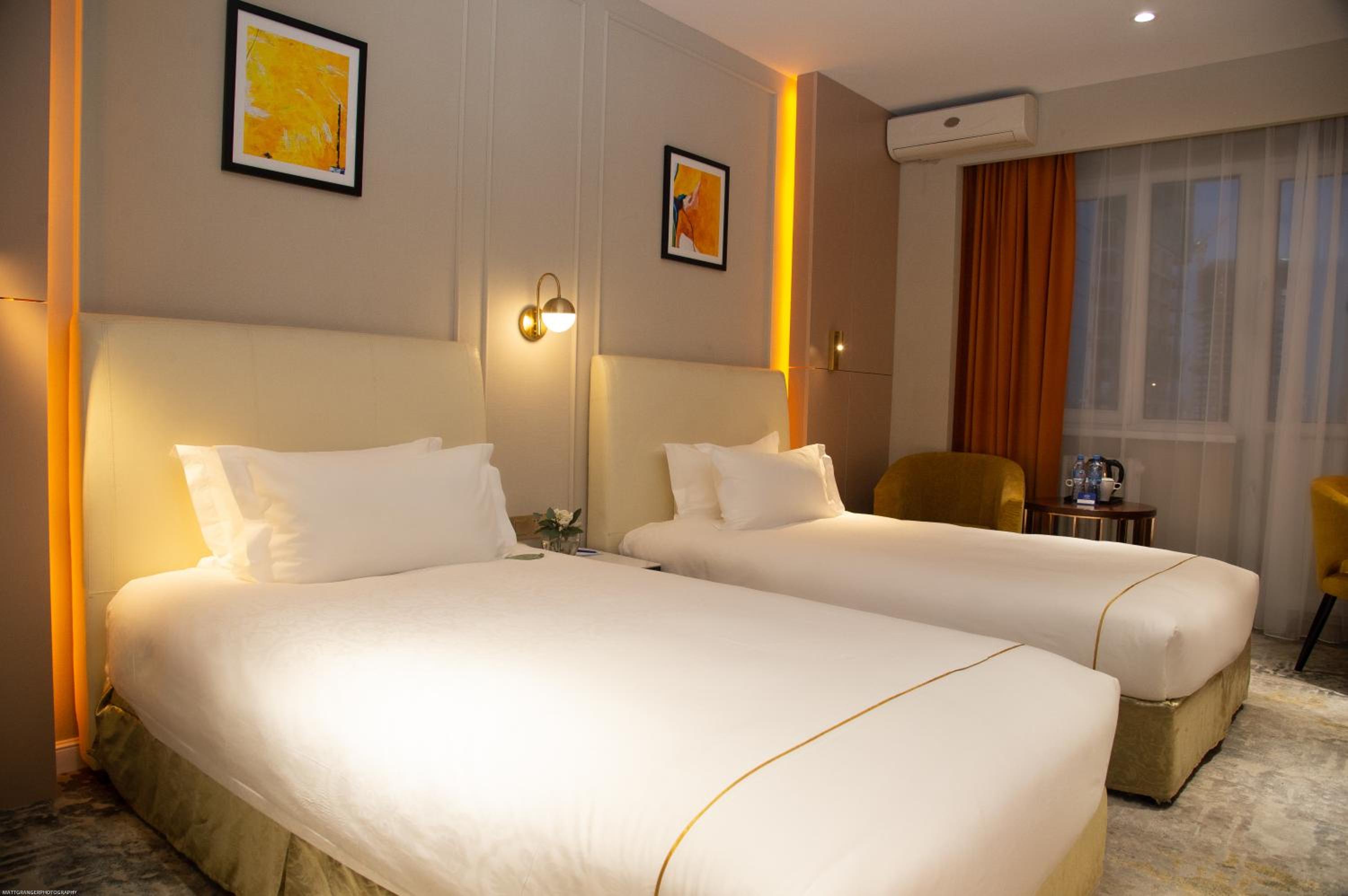 Twin Room with View - Photo 5