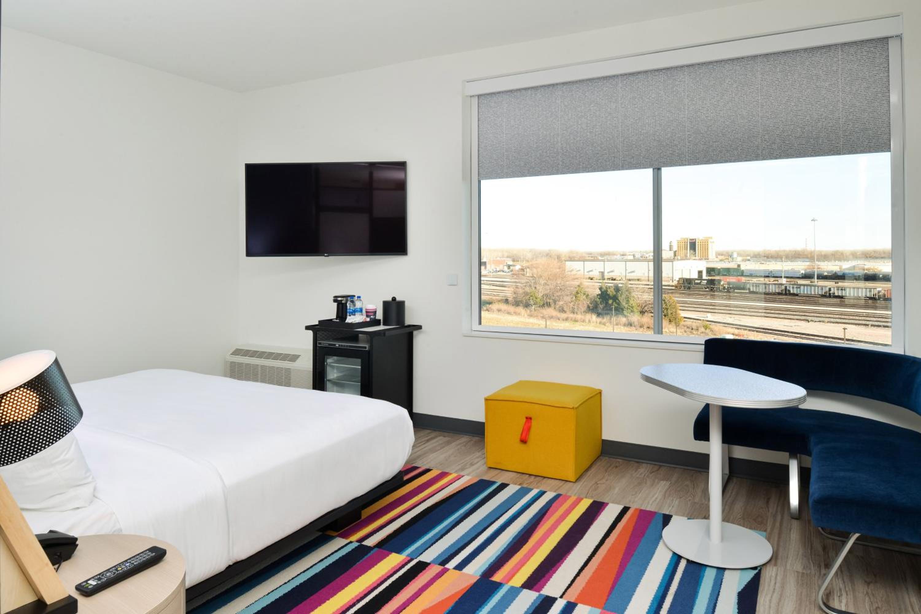 King Room - Mobility/Hearing Accessible with Roll-In Shower