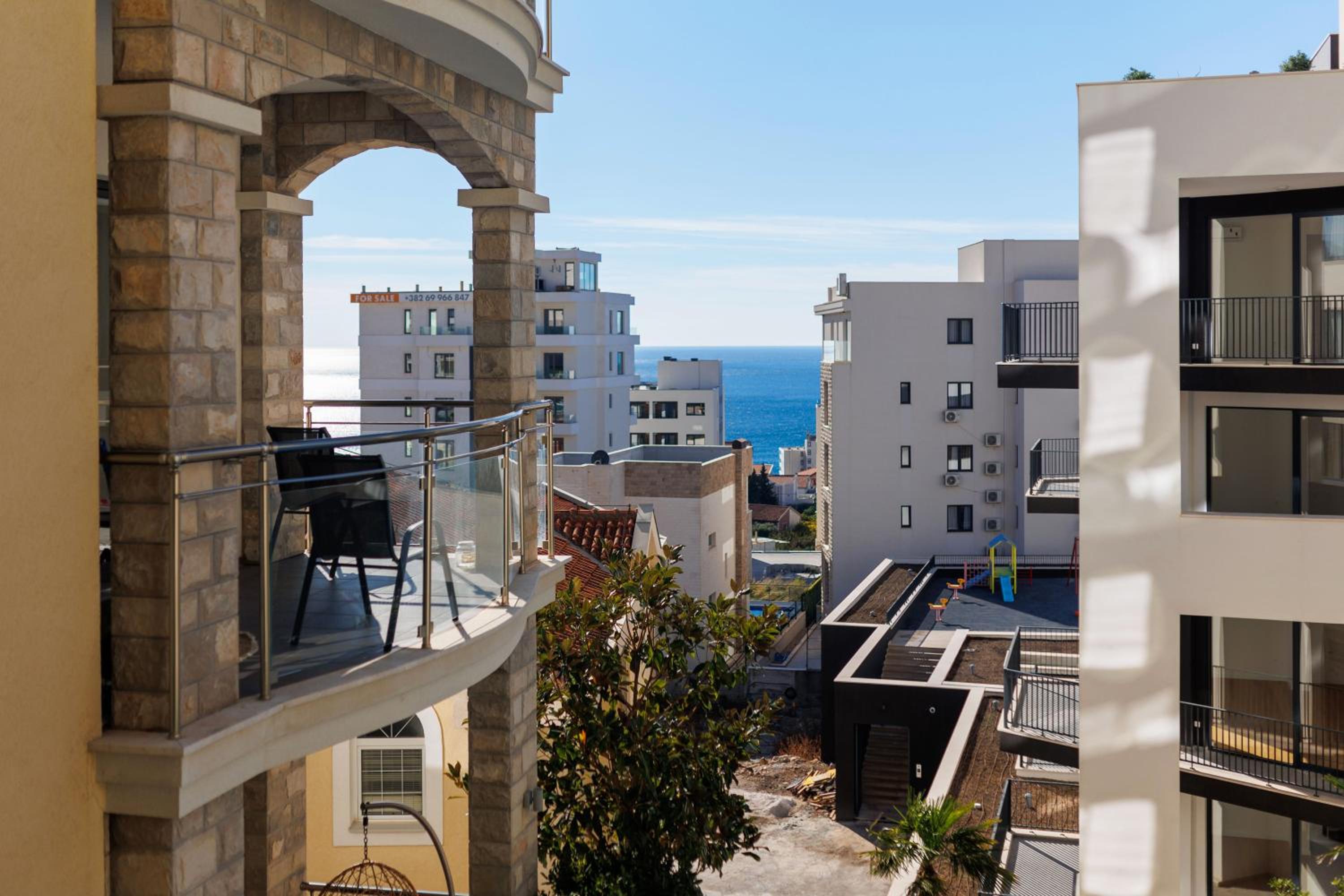 Apartment with View photo 1