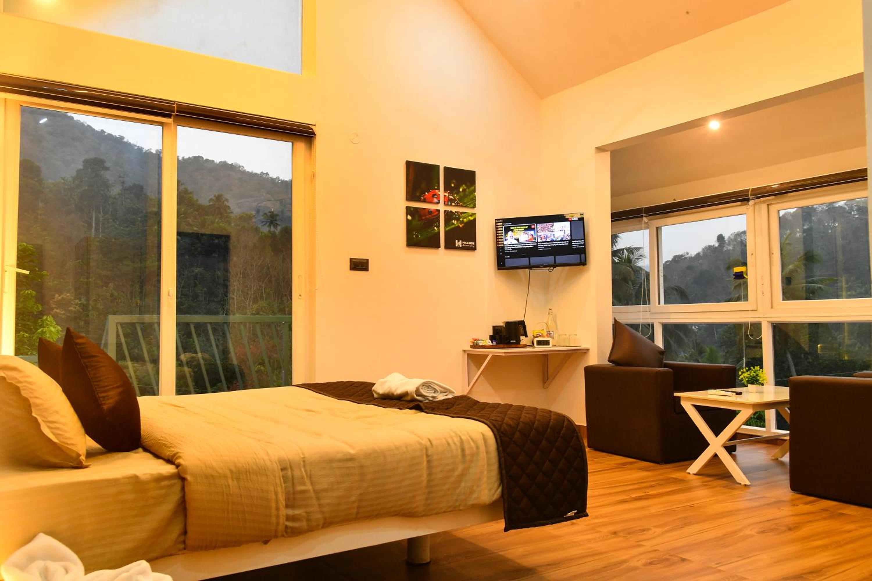 King Room with Balcony