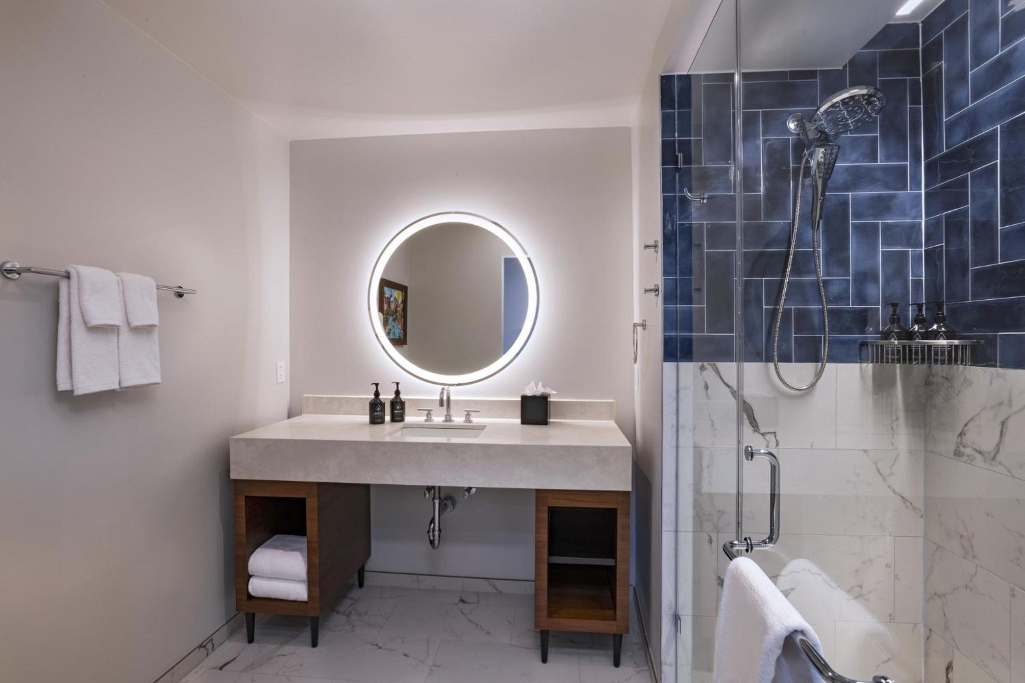 Standard King Room - Photo 1