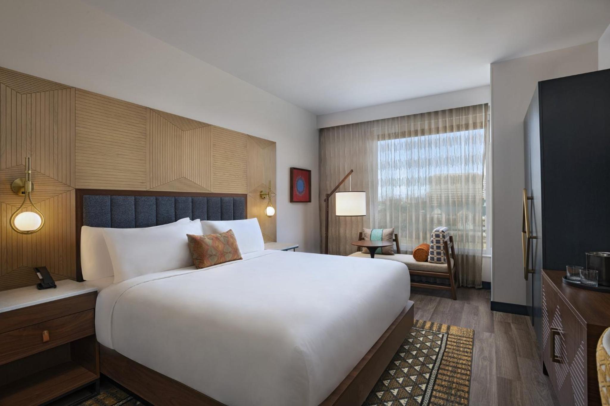 Standard King Room - Photo 3