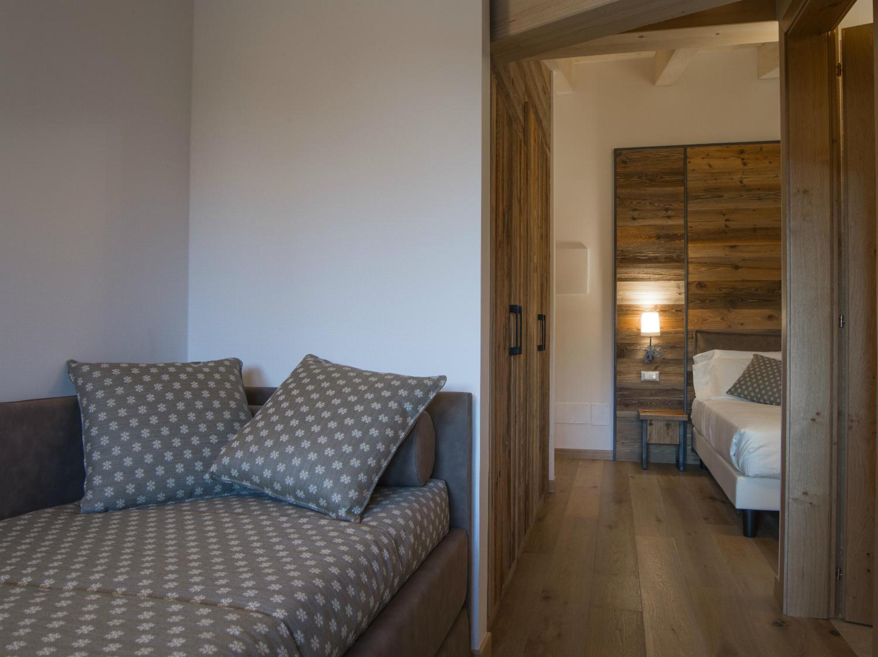 Superior Double or Twin Room photo 2