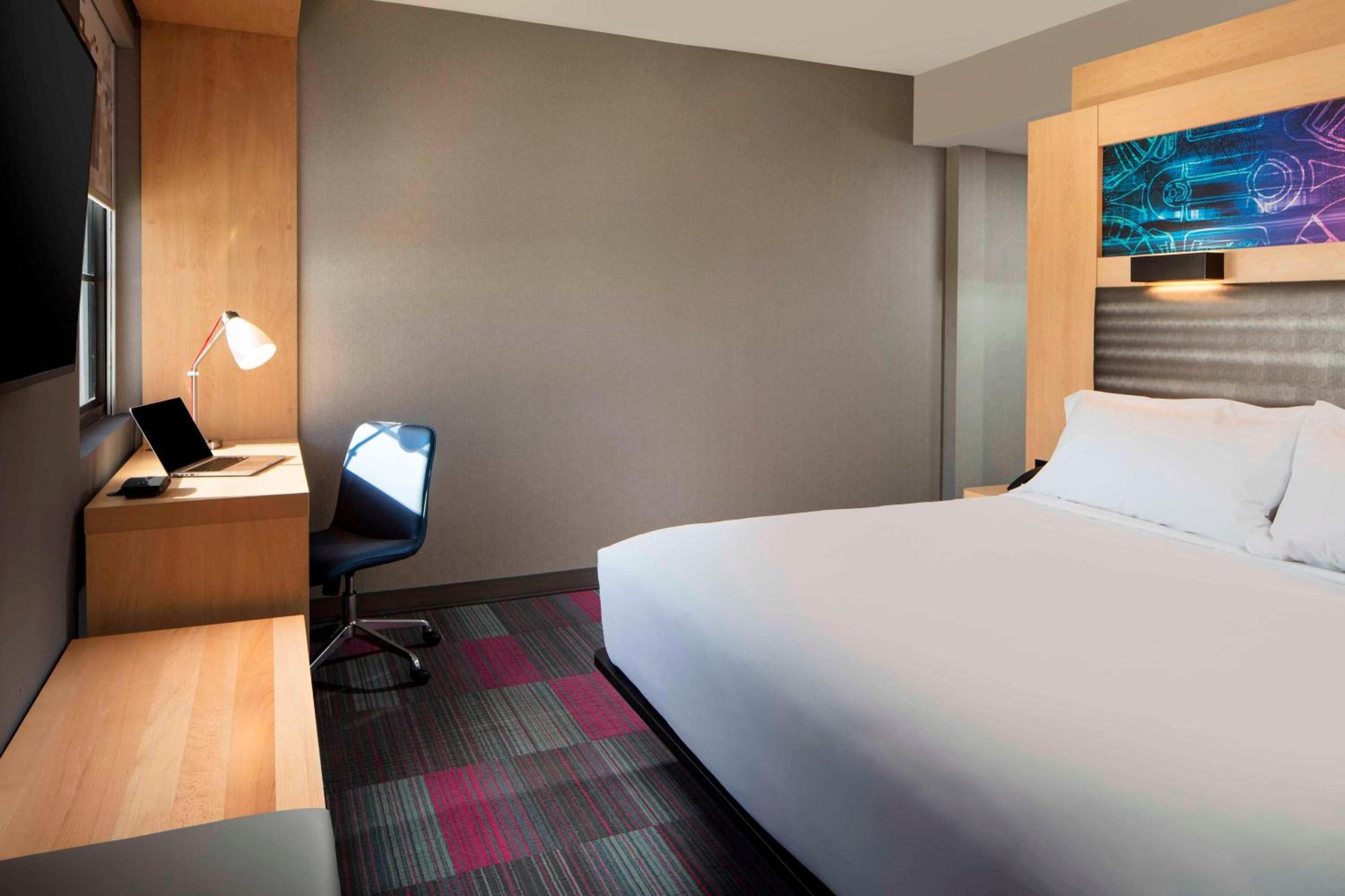 Aloft King Room with Roll-In Shower - Mobility/Hearing Accessible photo 2