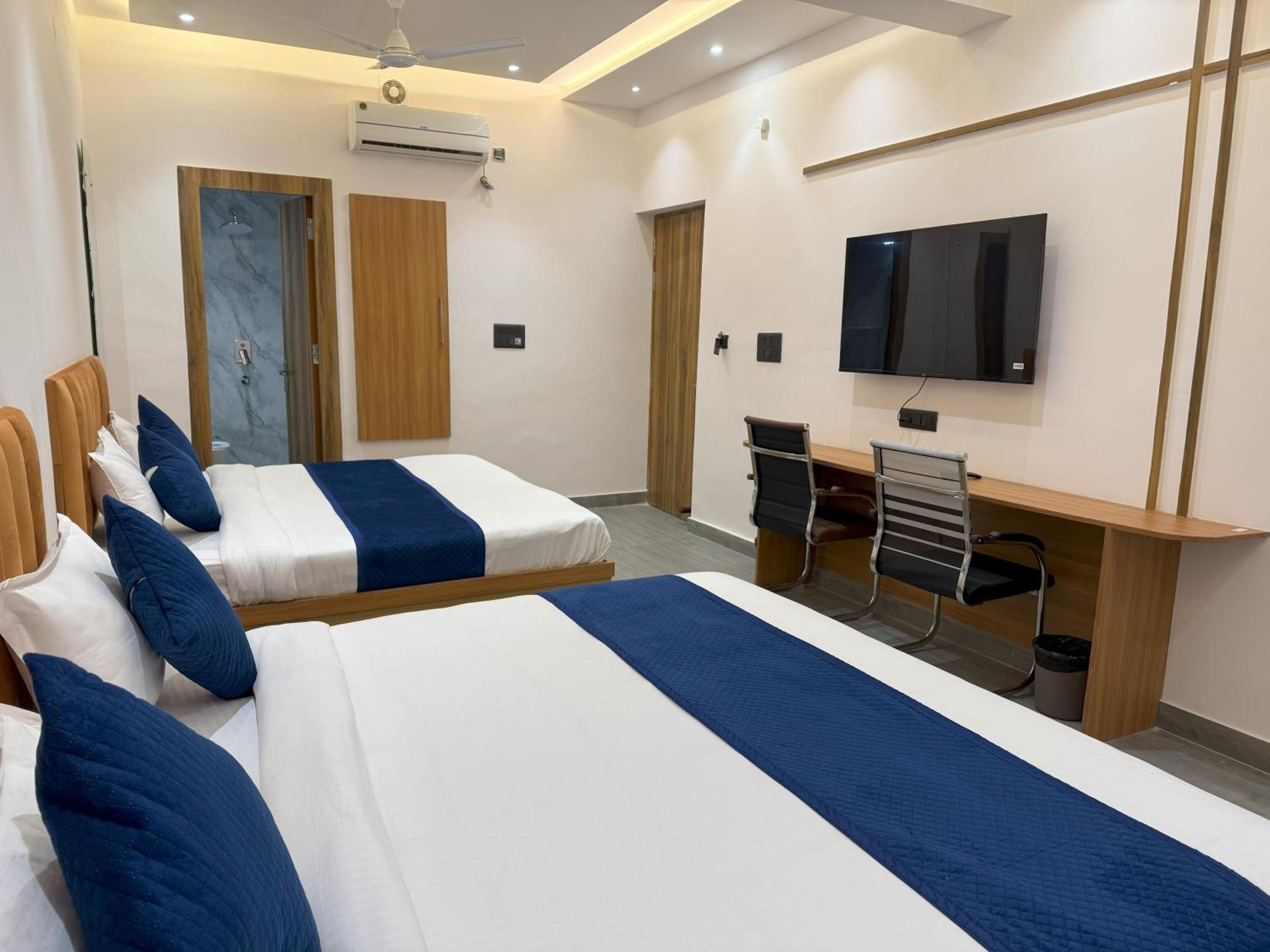 Deluxe Family Suite