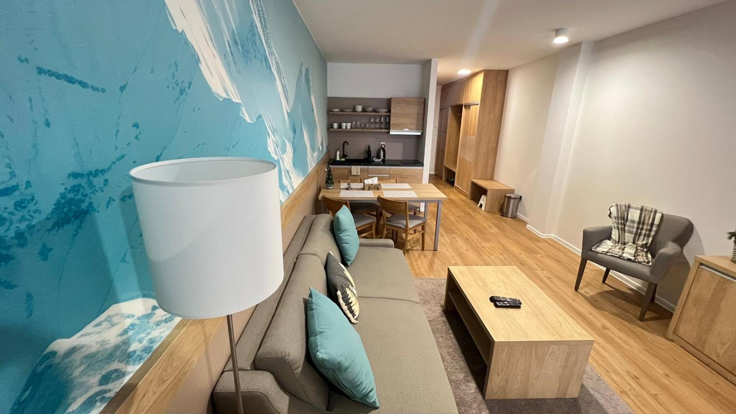 Studio Apartment with One Double Bed - Photo 8