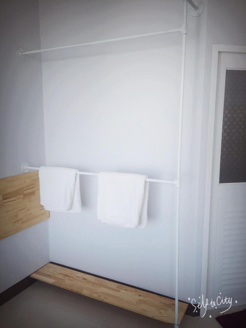 Apartment with Balcony - Photo 6
