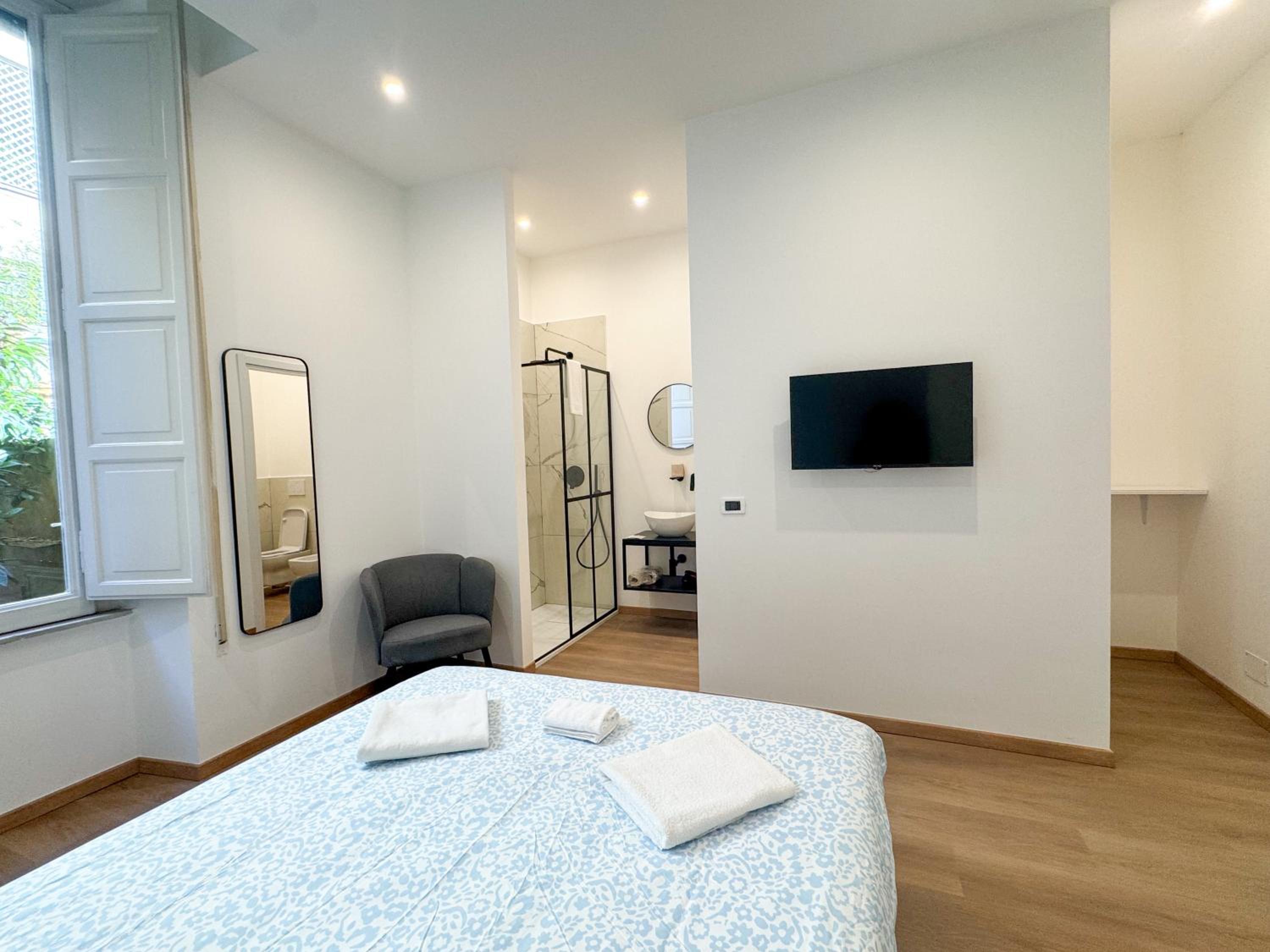 Standard Double Room photo 2