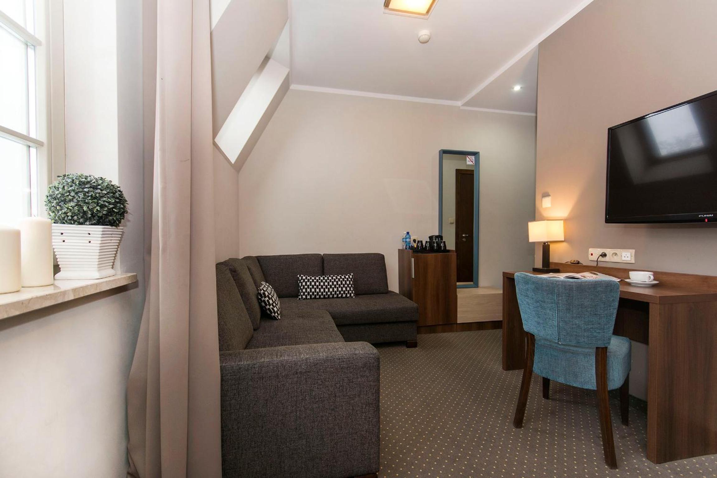 Queen Room photo 1