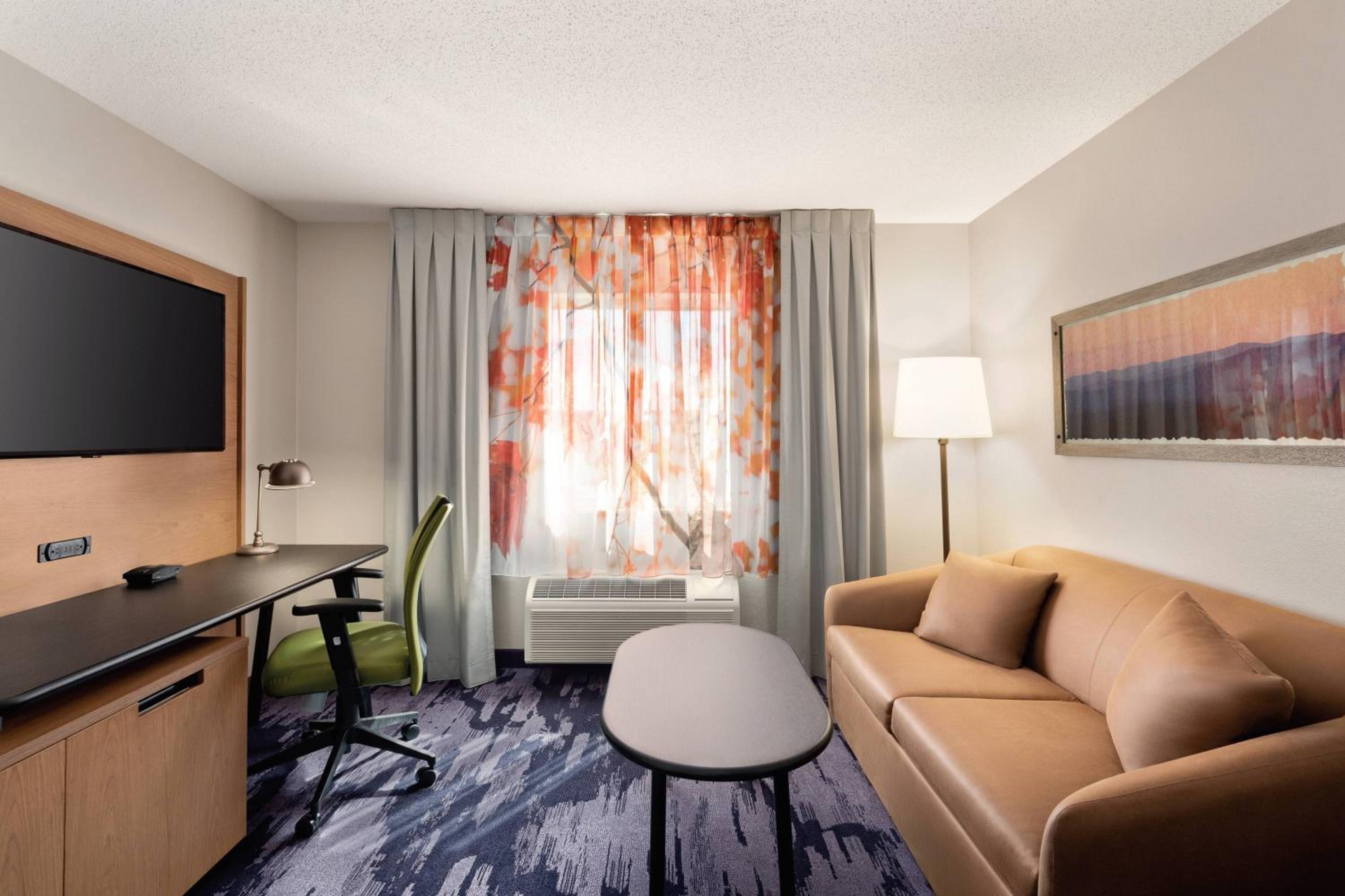 King Suite with Sofa Bed - Photo 2
