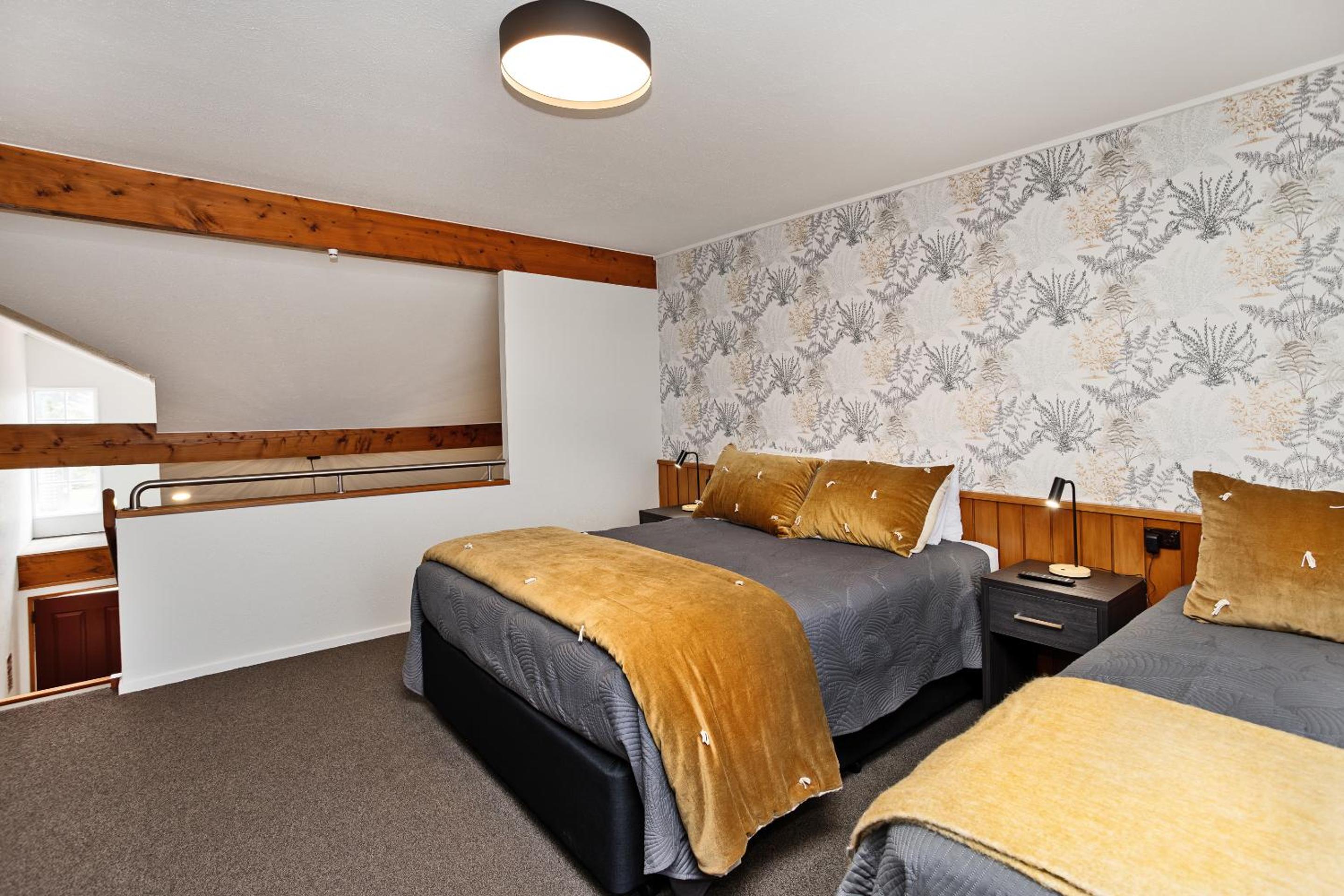 Superior One-Bedroom Apartment - Photo 1