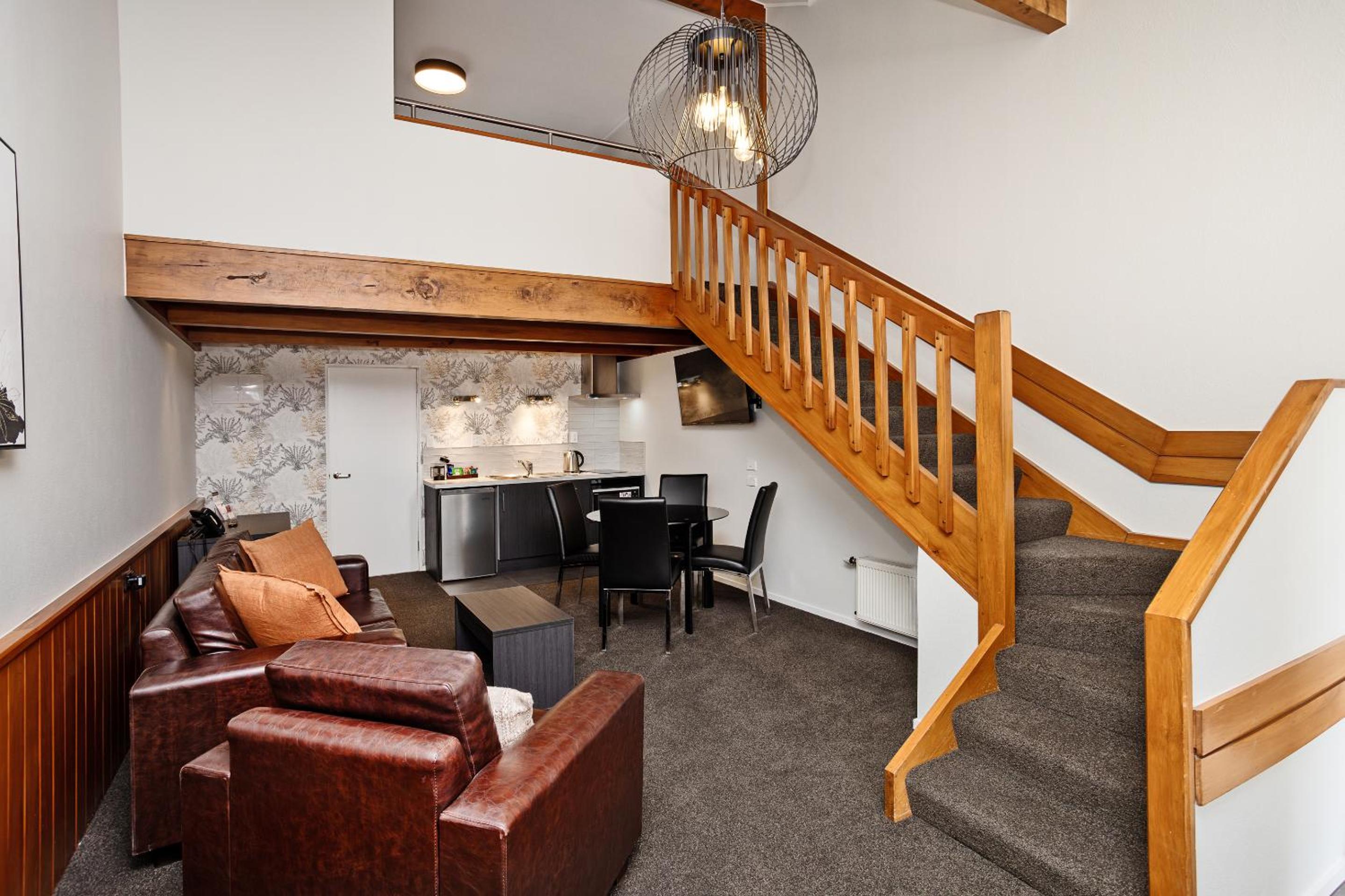 Superior One-Bedroom Apartment - Photo 8