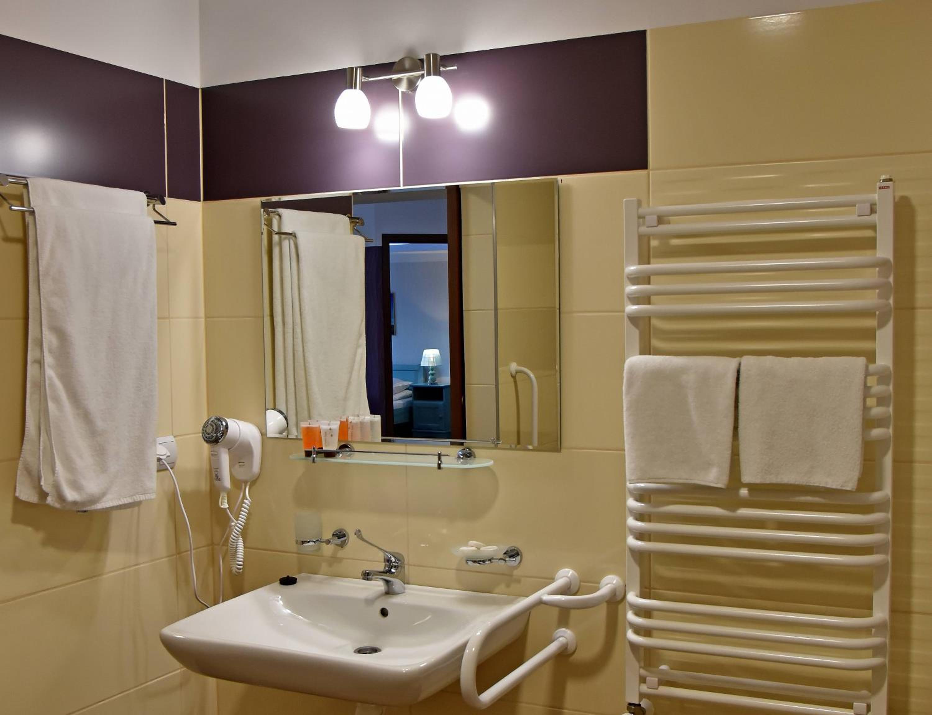 Apartment - Photo 10