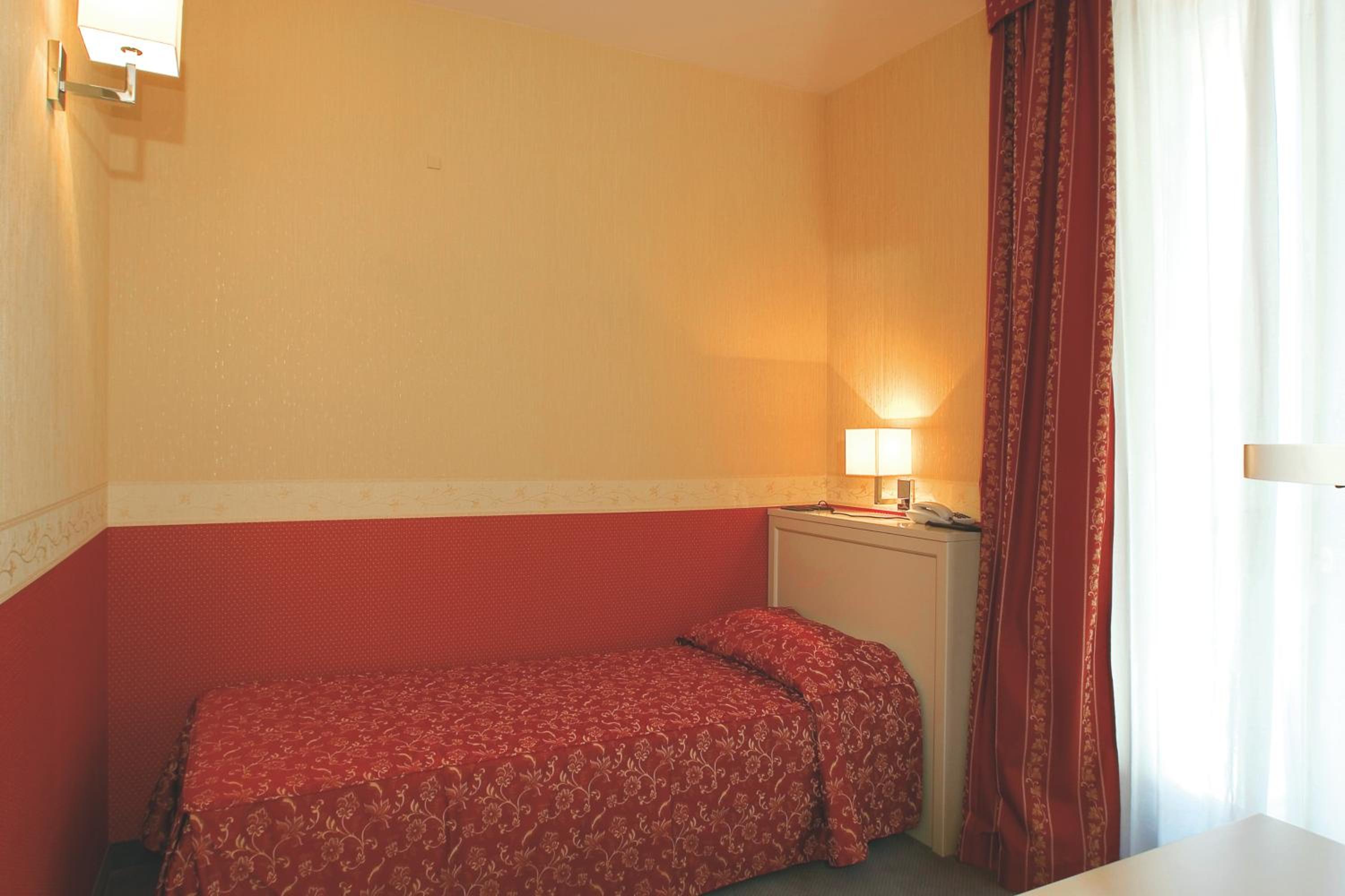Single Room photo 1