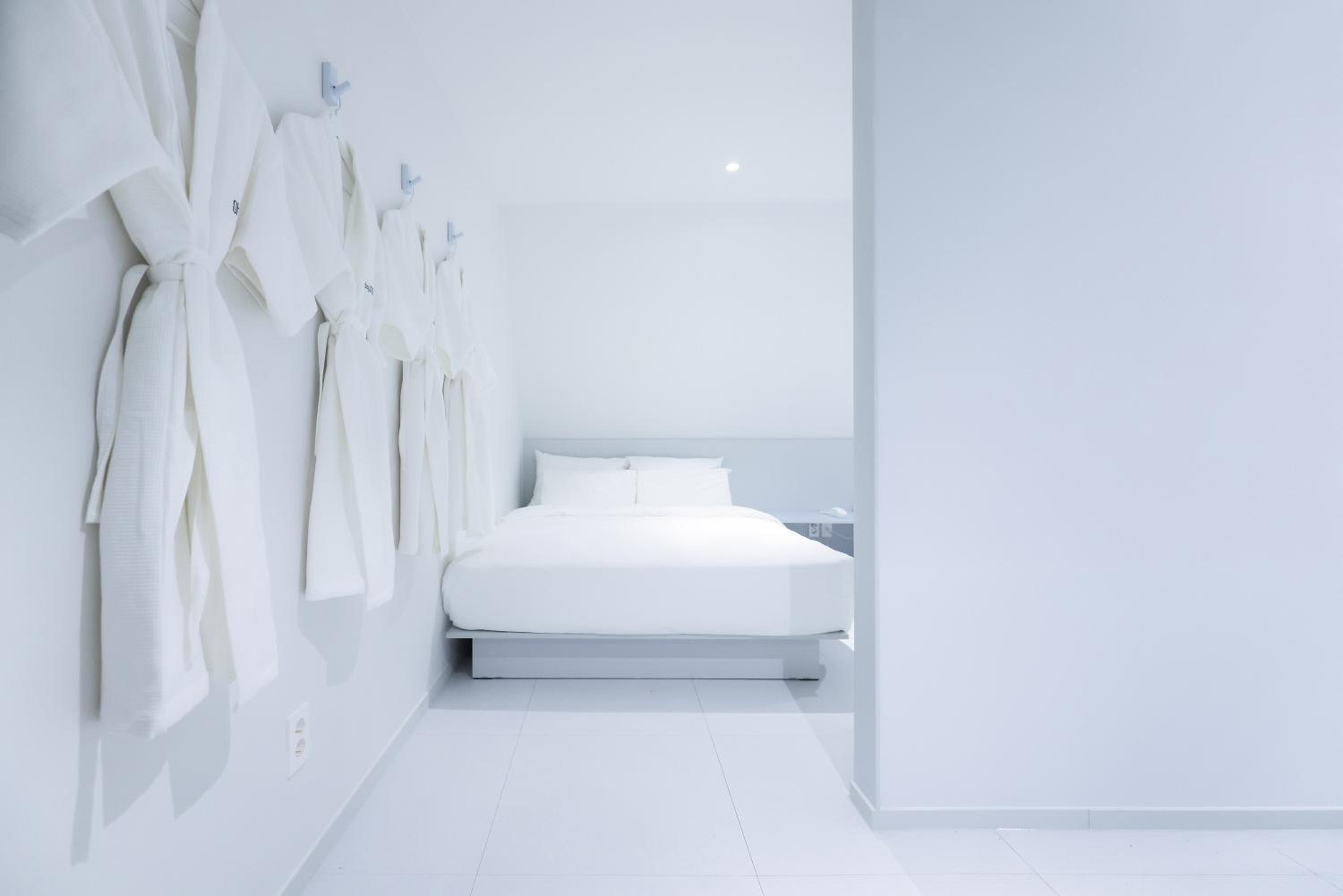 Double or Twin Room - Photo 17