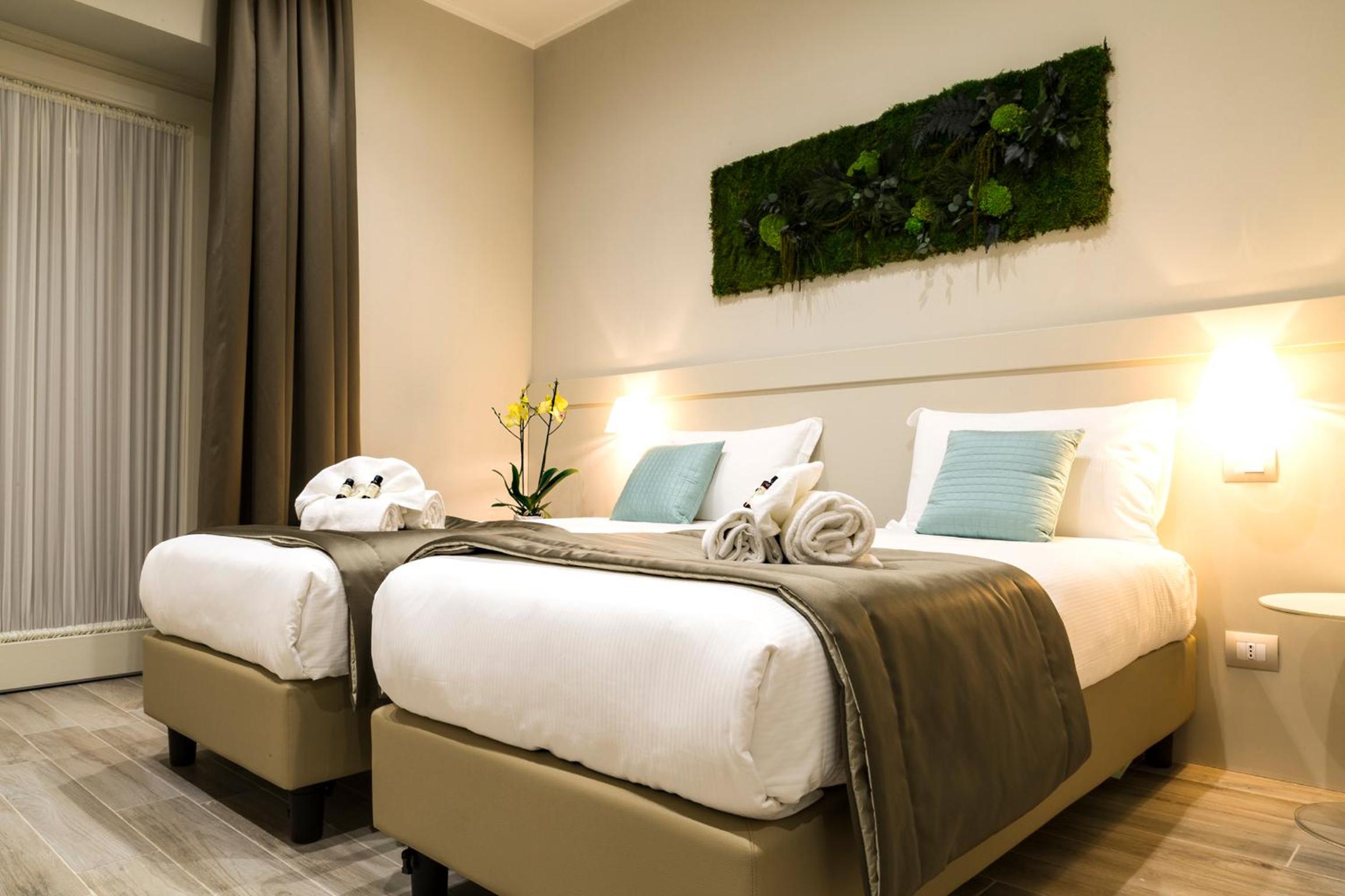 Superior Deluxe Double or Twin Room  photo 3