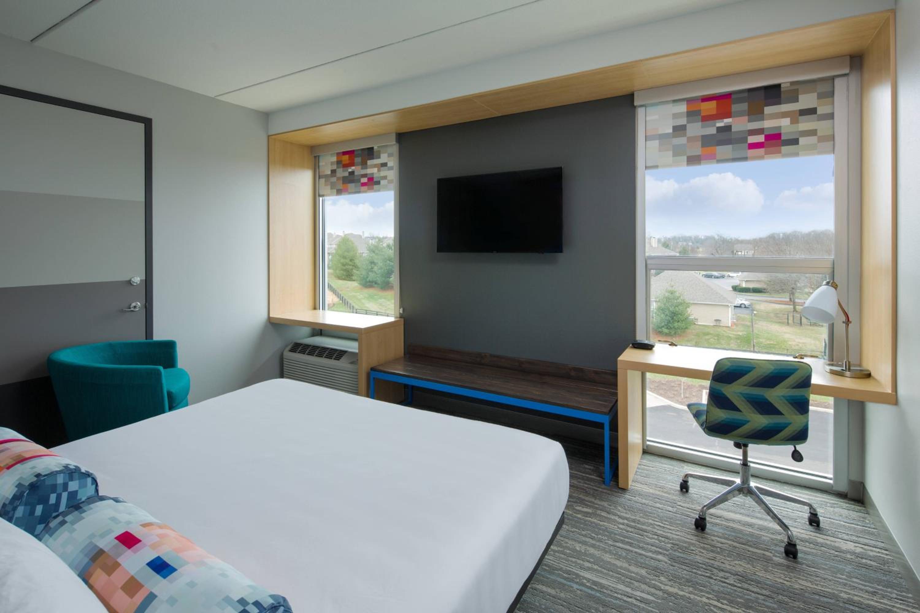 King Room with Roll-in Shower - Mobility and Hearing Accessible photo 1