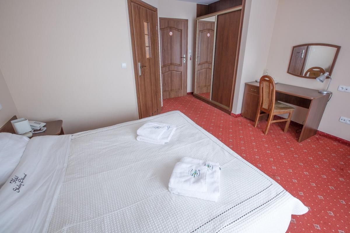 Double or Twin Room - Photo 2