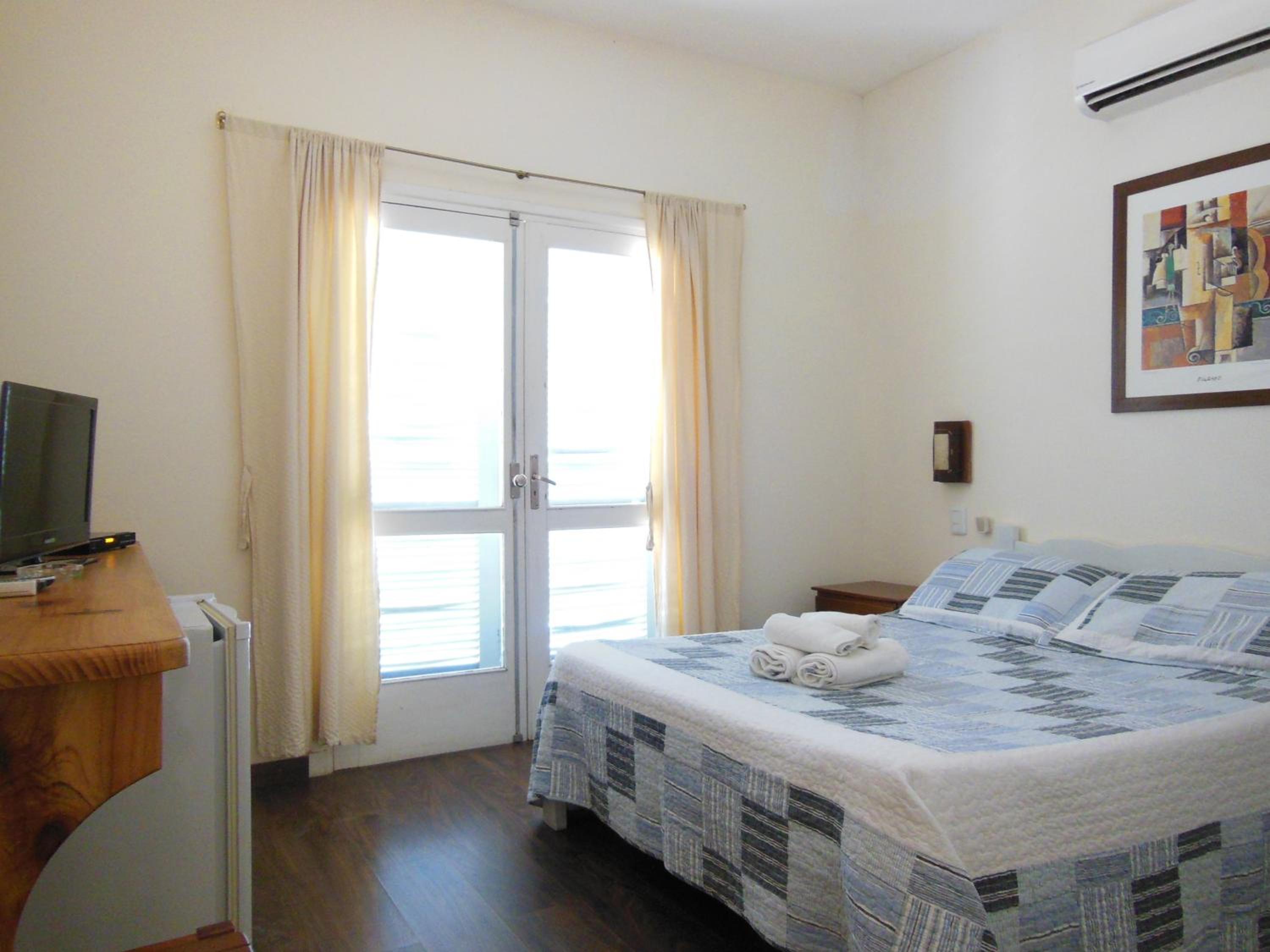 Two-Bedroom Apartment with City View photo 3