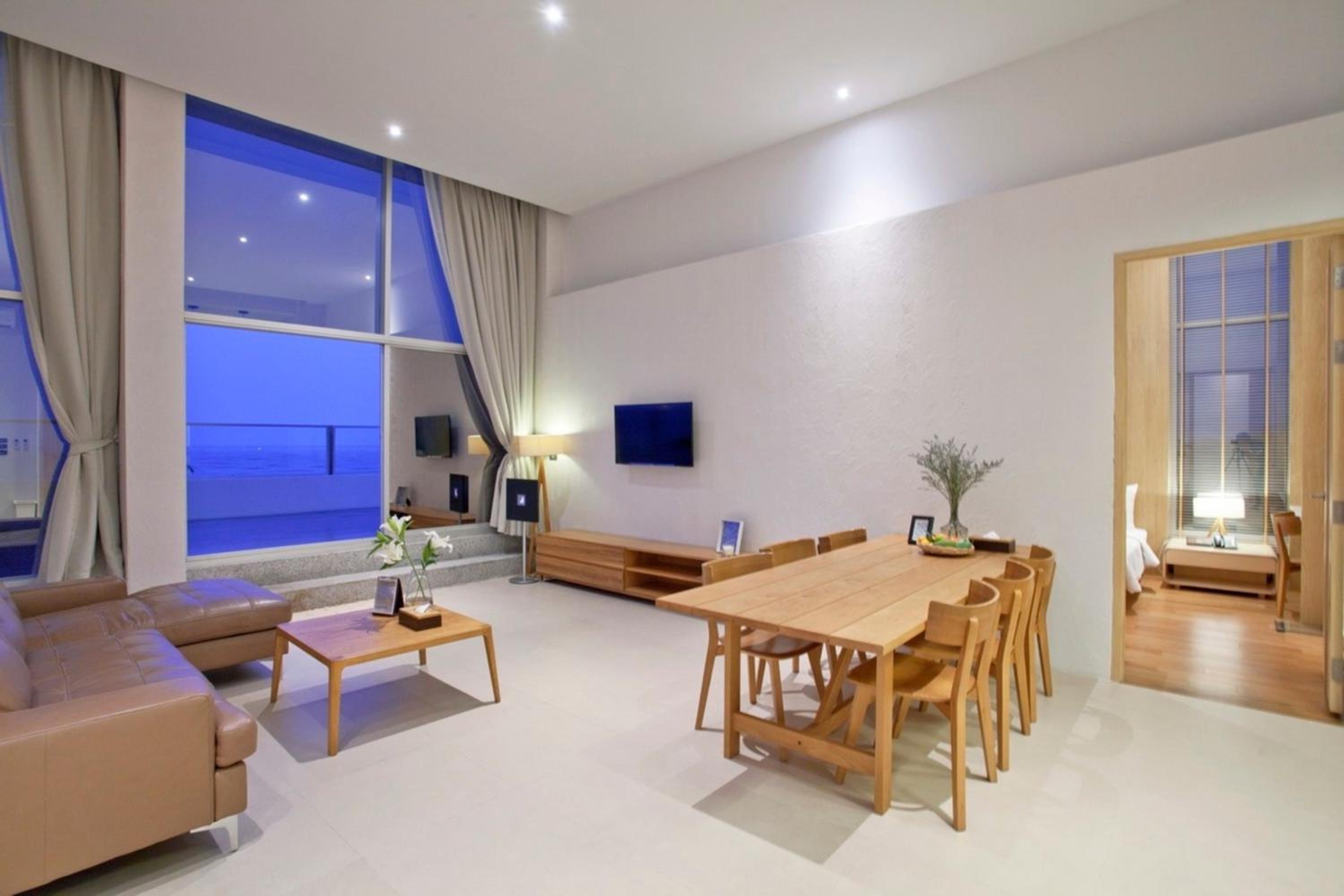 Two-Bedroom Apartment with Sea View photo 2