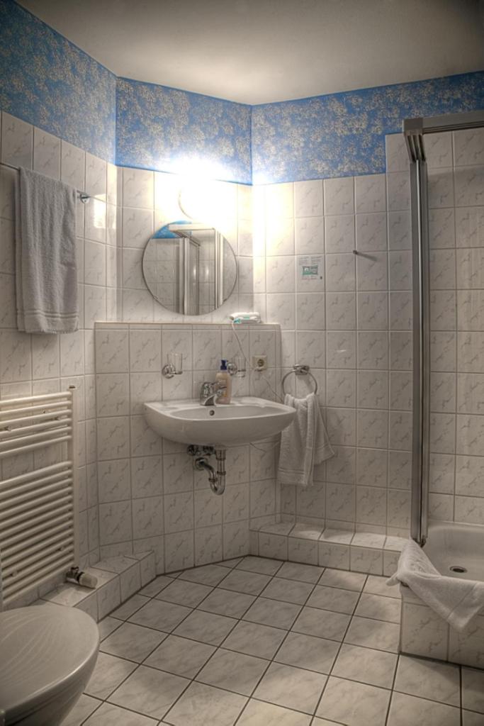 Single Room photo 2