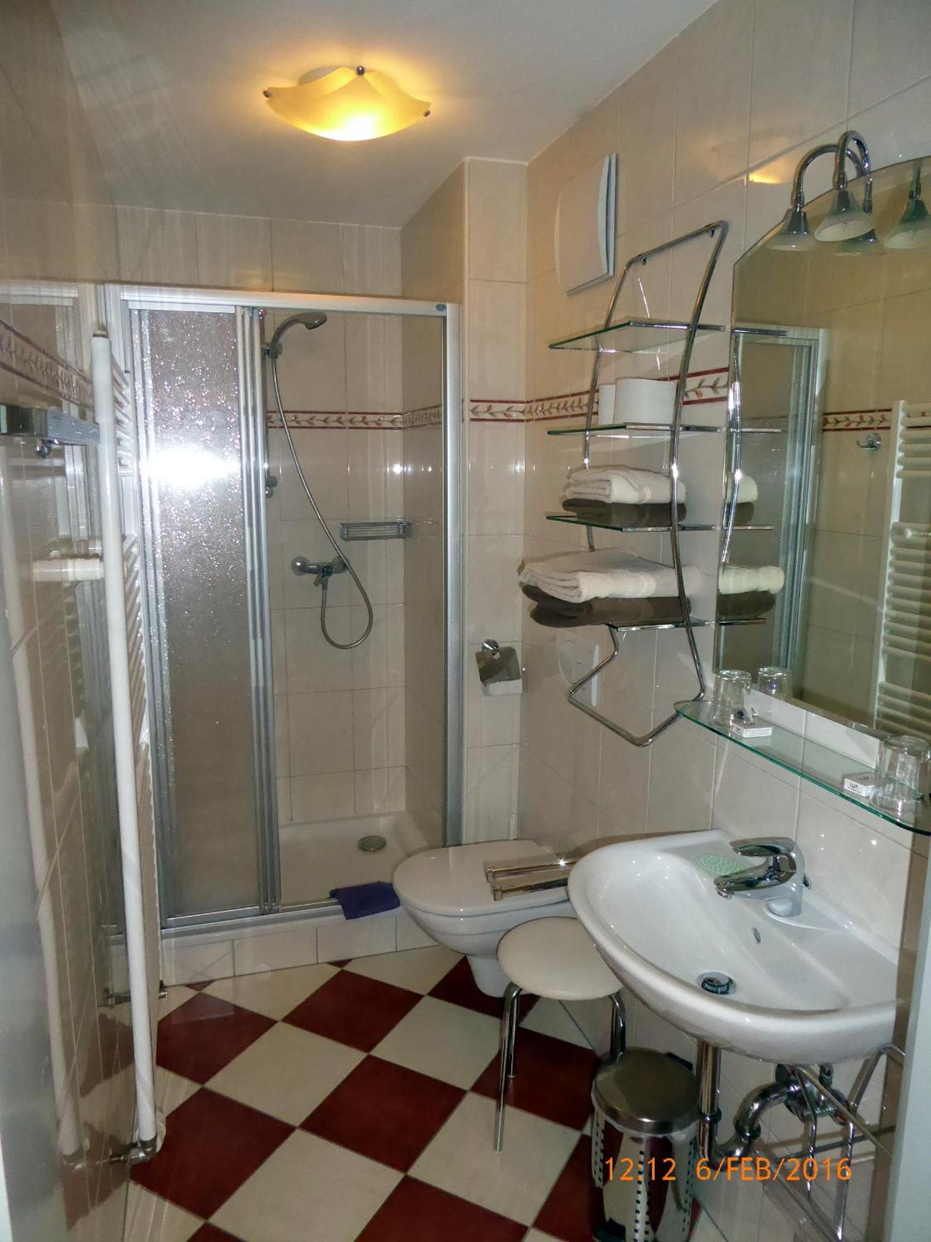 Two-Bedroom Apartment with Balcony photo 2