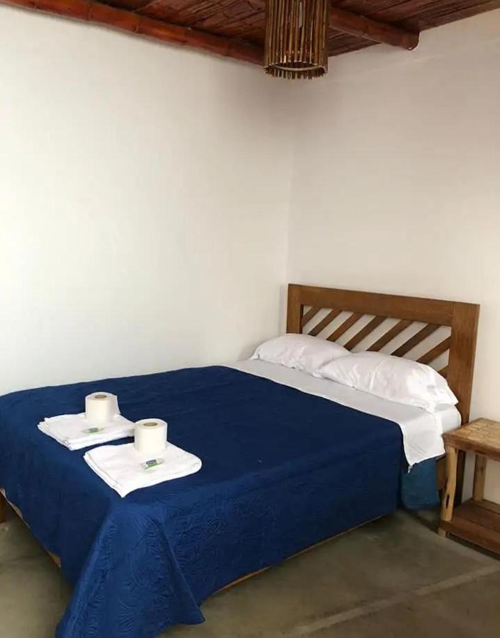 Queen Room with Shared Bathroom photo 1