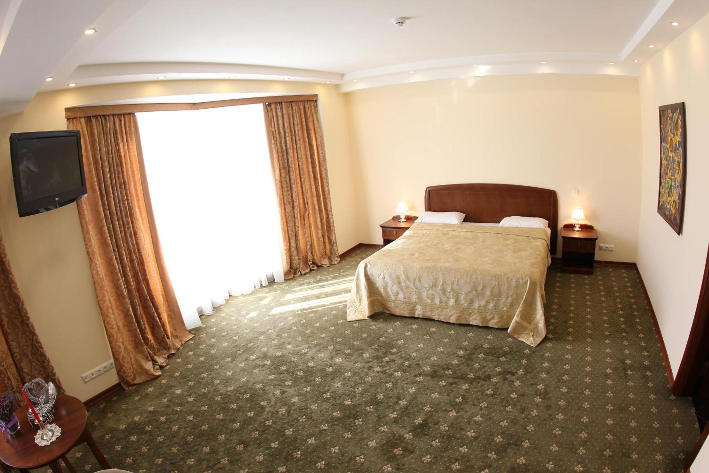 Comfort Suite photo 2