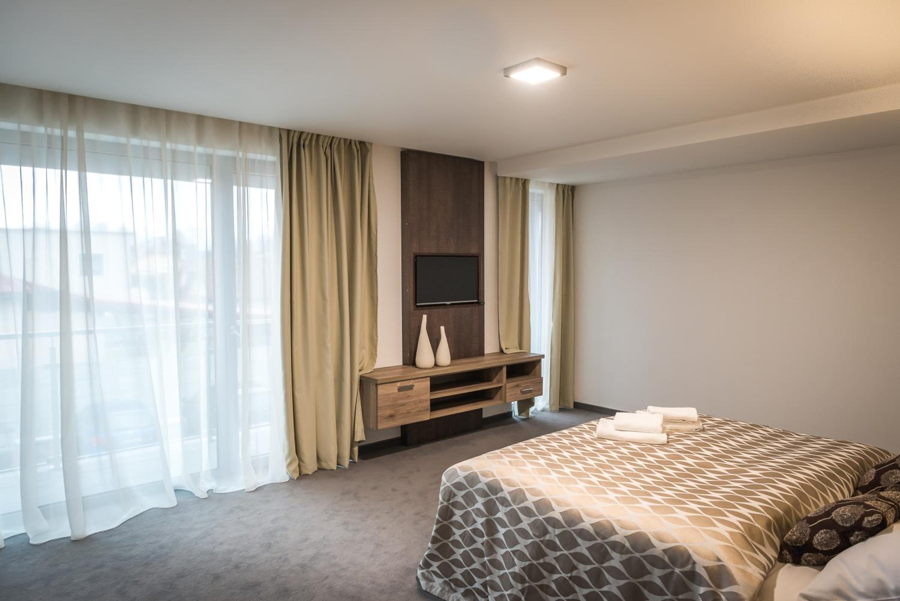 Two-Bedroom Suite photo 3