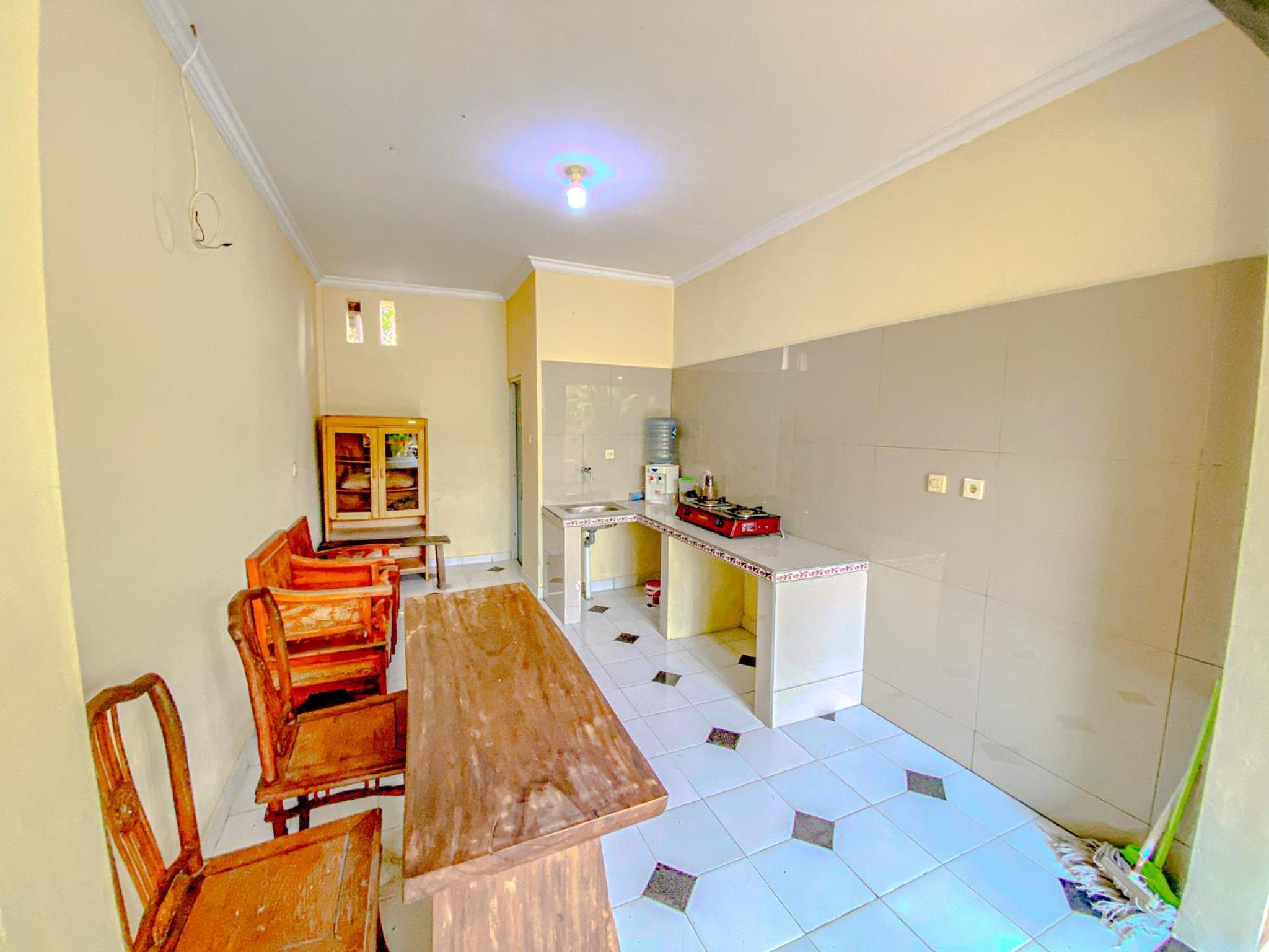 Budget Double Room - Photo 6