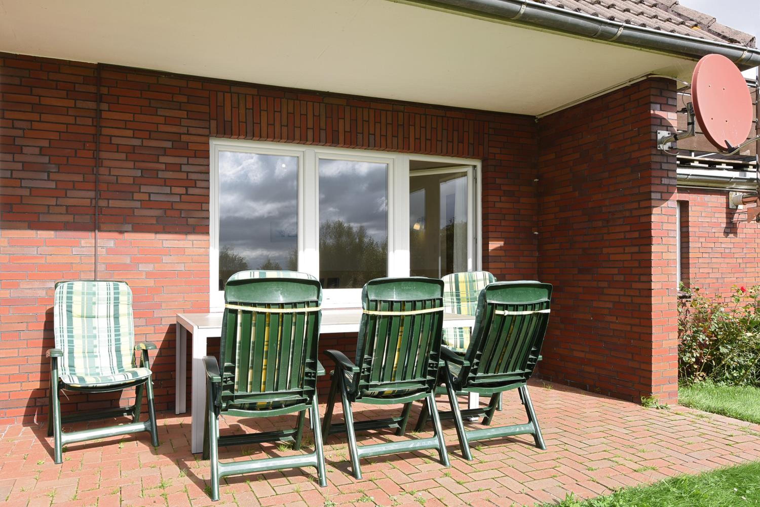 Apartment with Terrace photo 2