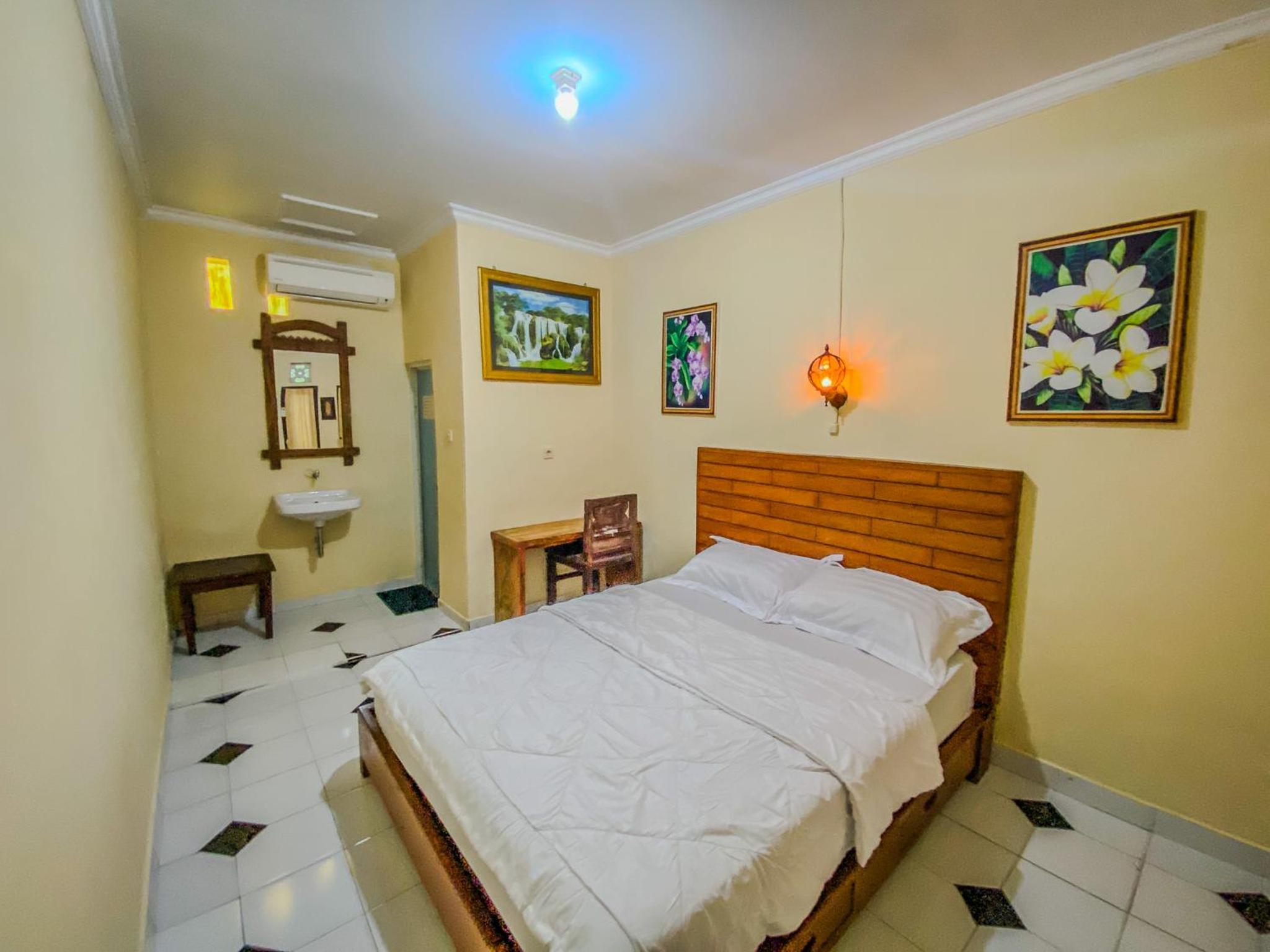 Budget Double Room - Photo 1