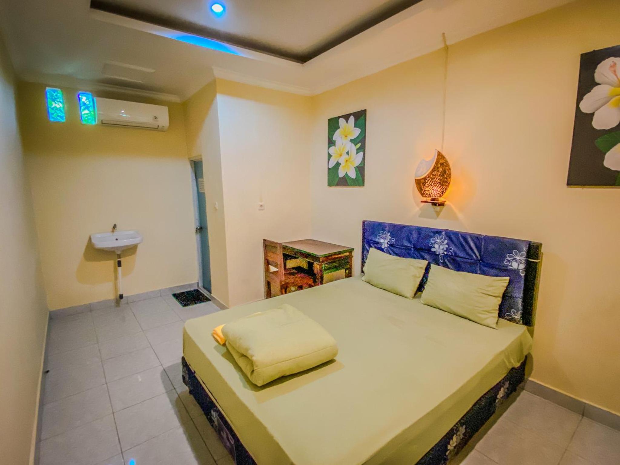Double Room with Garden View - Photo 10
