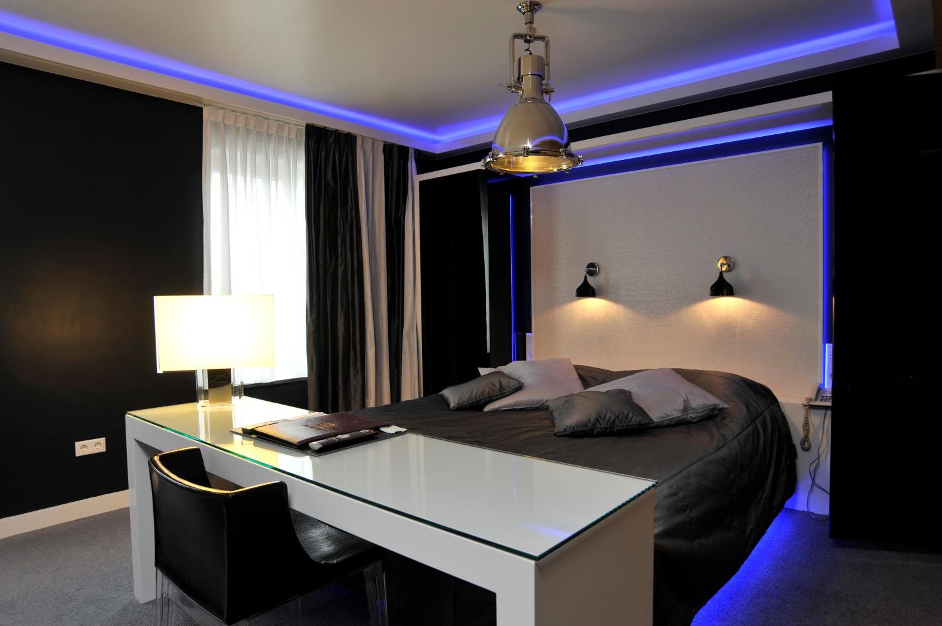 Luxury Suite - Photo 5