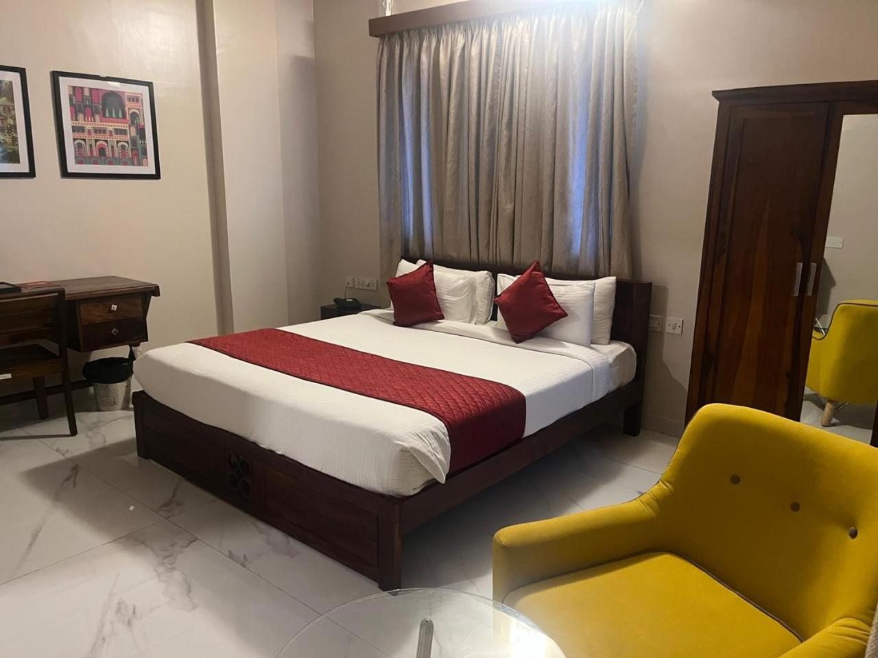Superior Suite - Photo 4