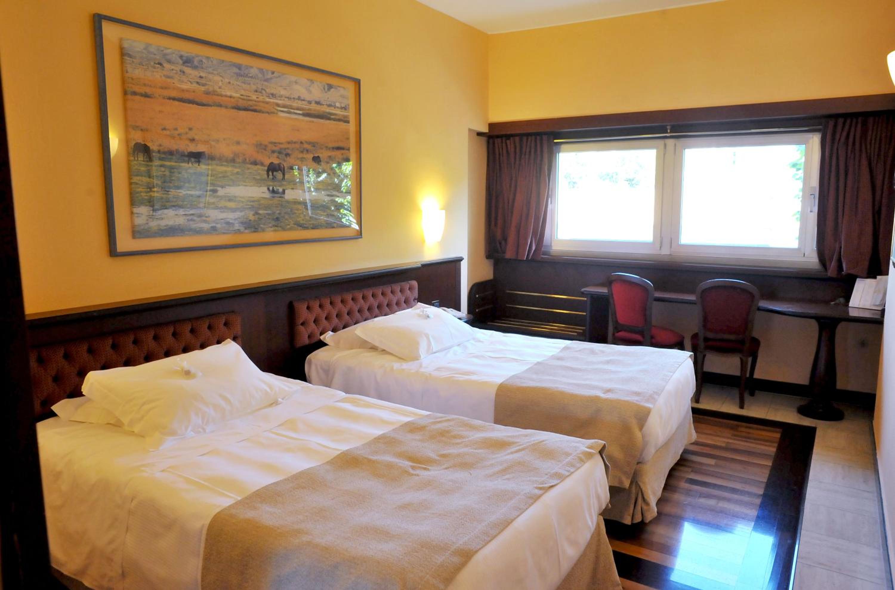Twin Room - Photo 6