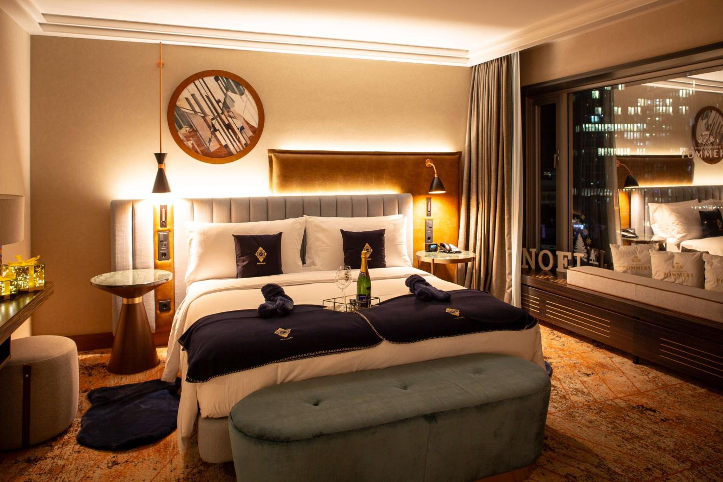 Pommery Christmas-Themed Penthouse Suite