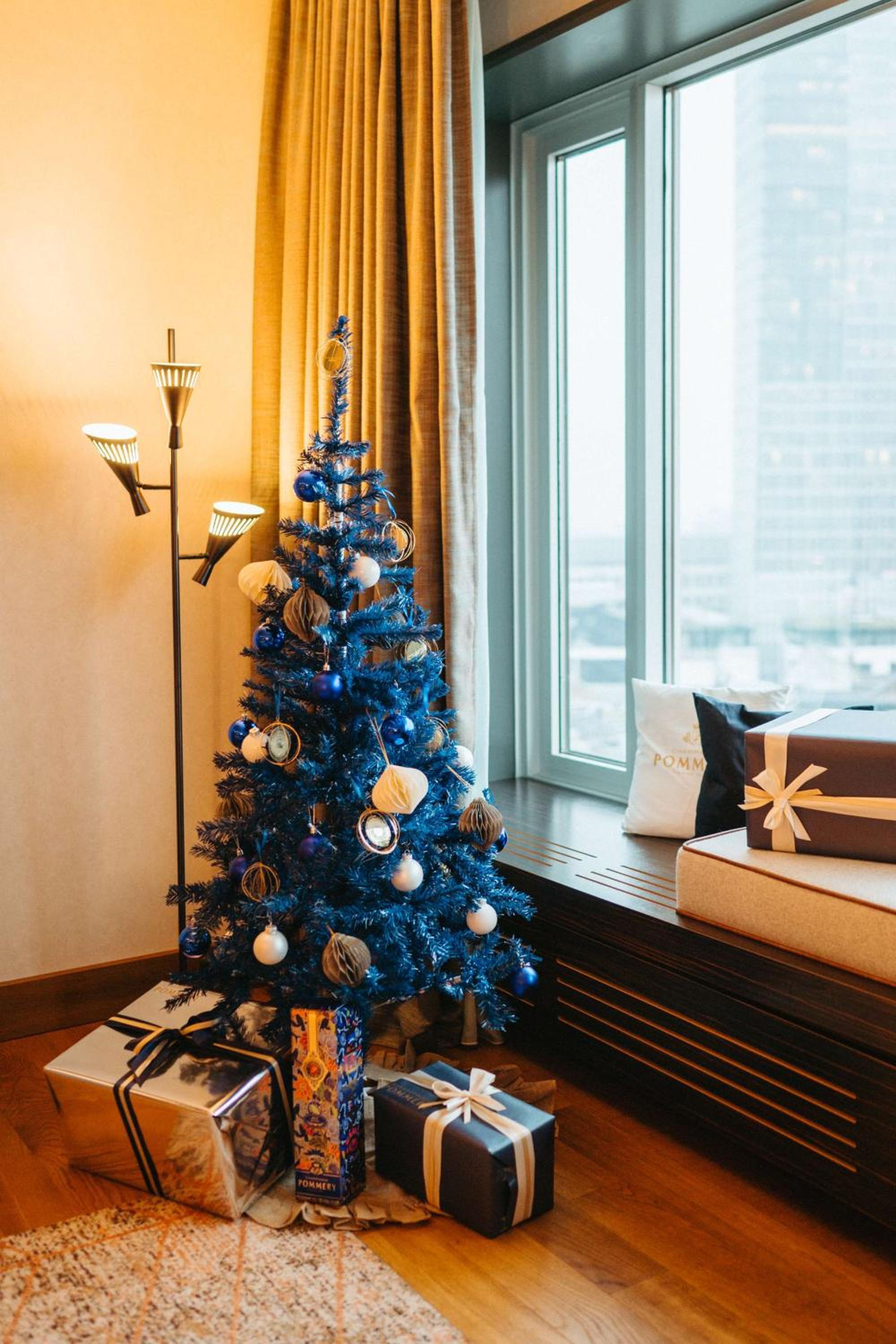 Corner Pommery Christmas Themed Suite