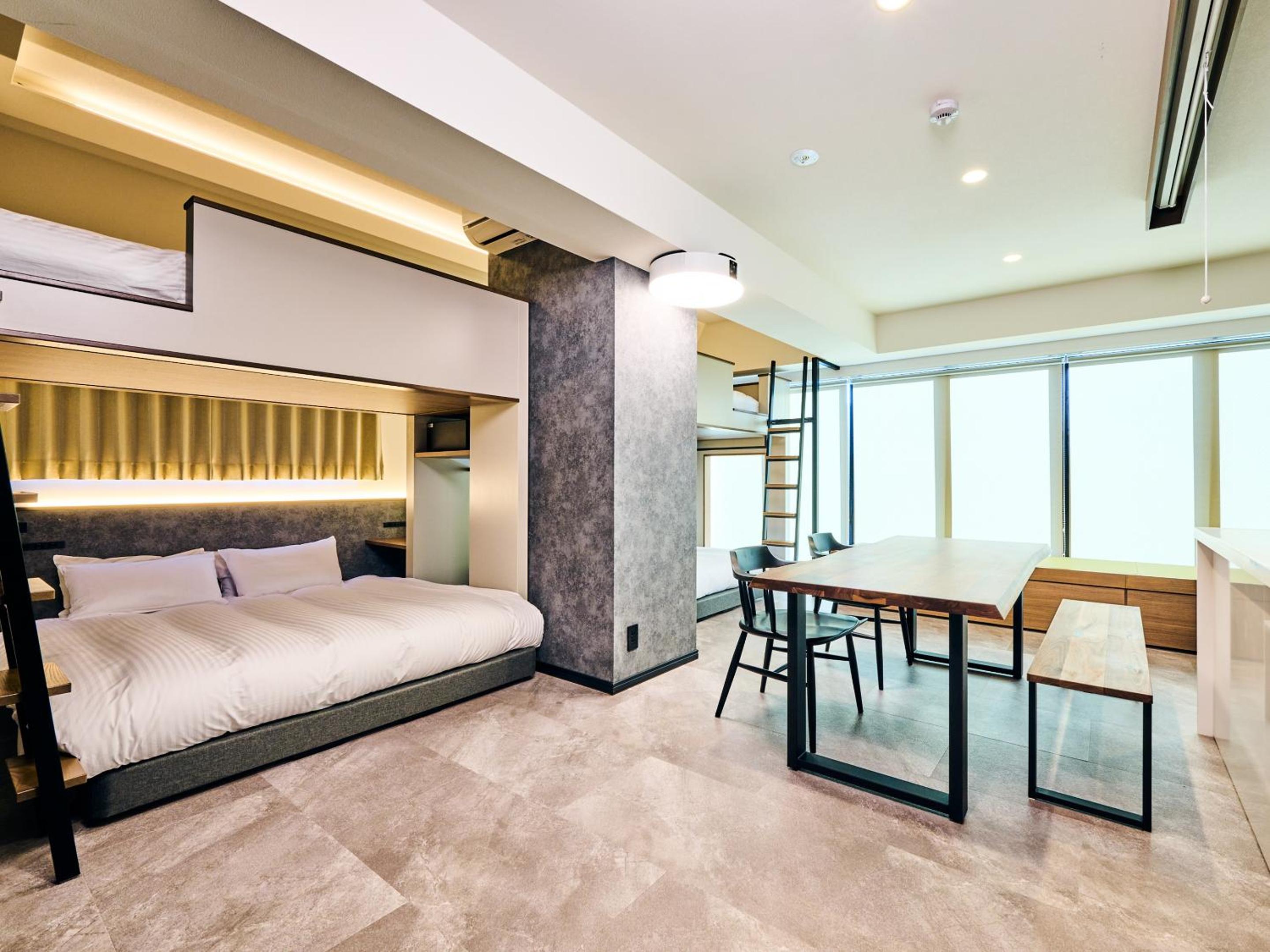 One-Bedroom Premium Apartment photo 1
