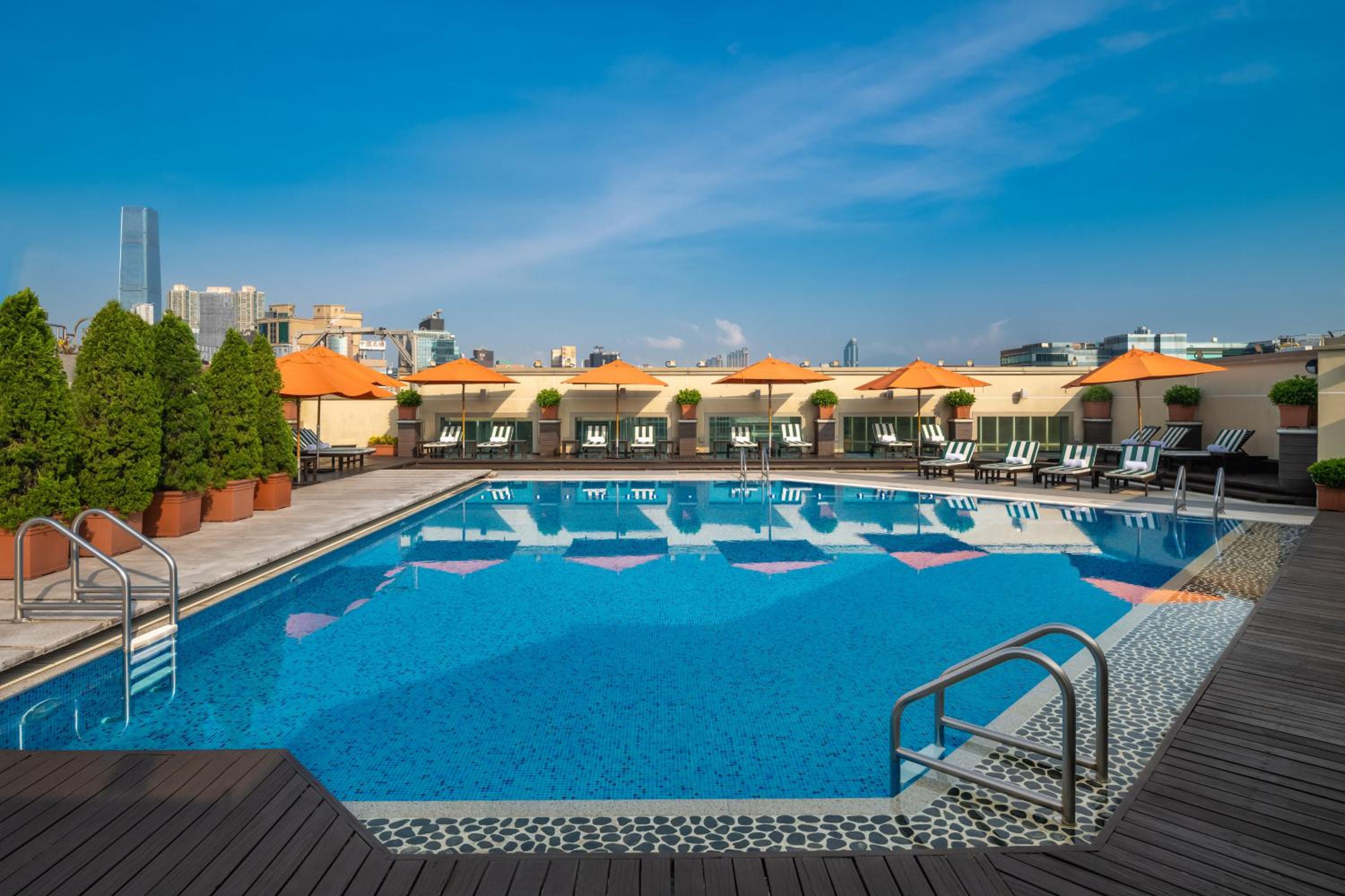 Classic King Room with Skyline Harbor View