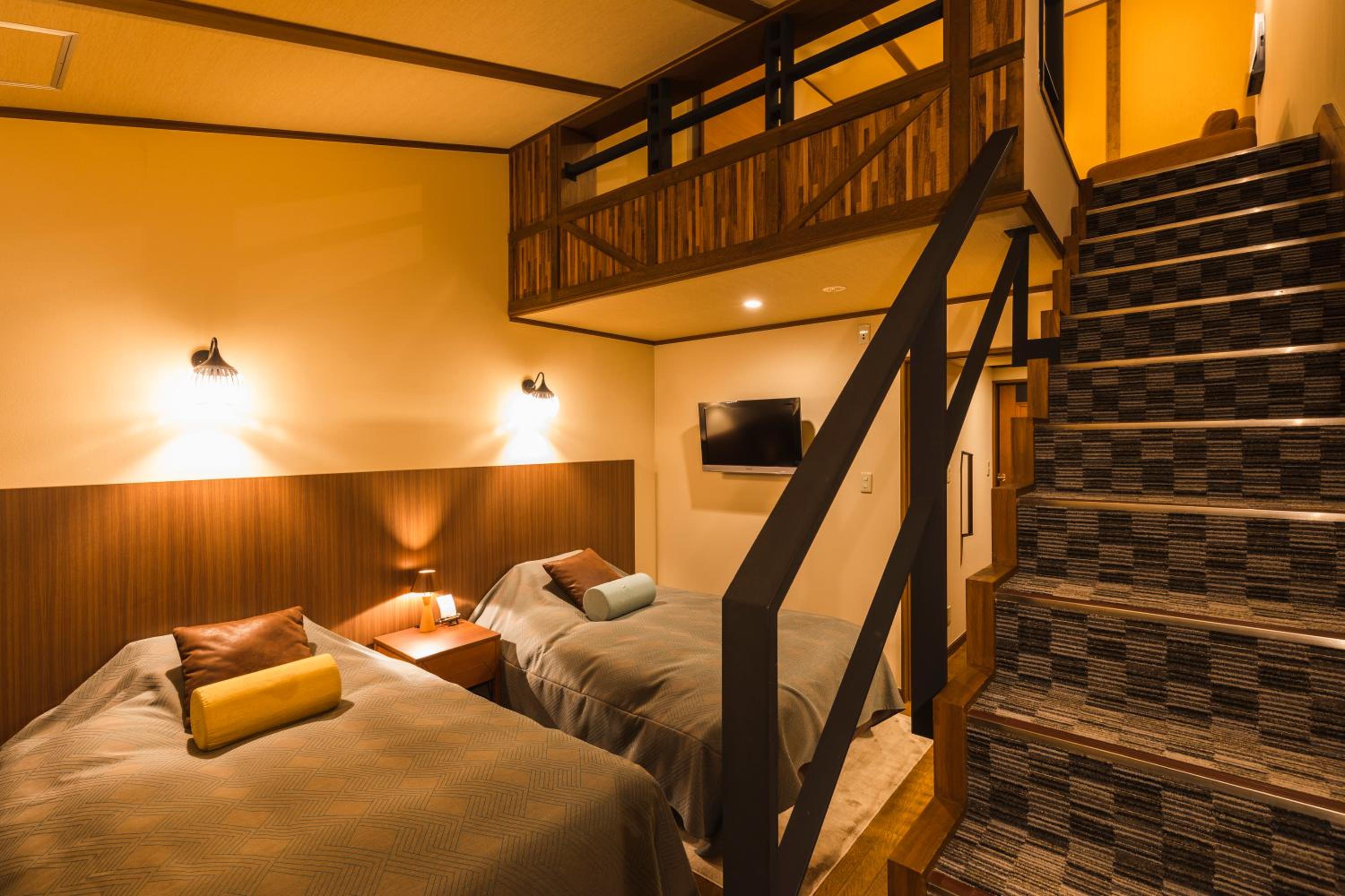 Superior Quadruple Room with Skylight - Maisonette photo 2