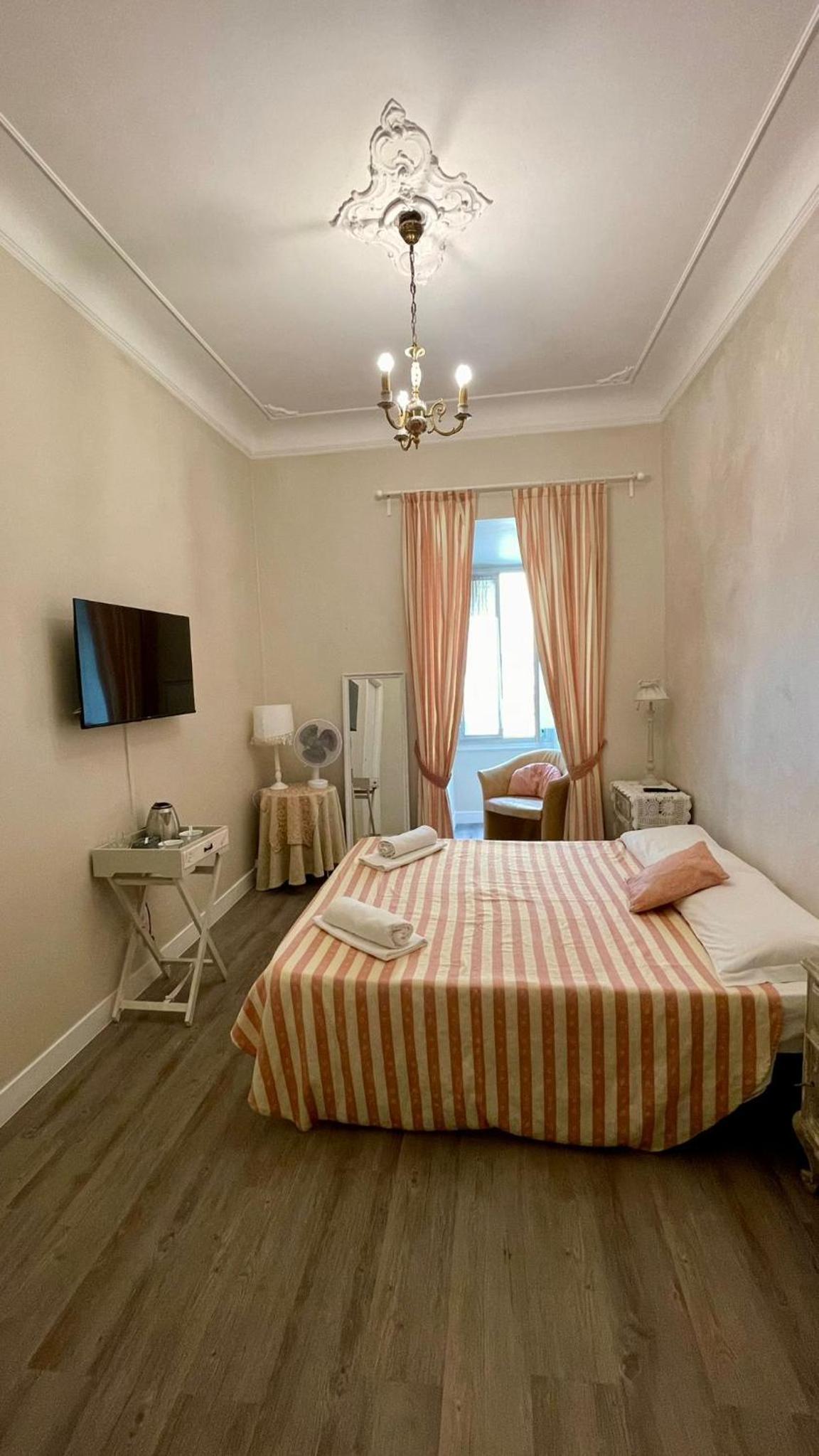 Double or Twin Room with Shared Bathroom