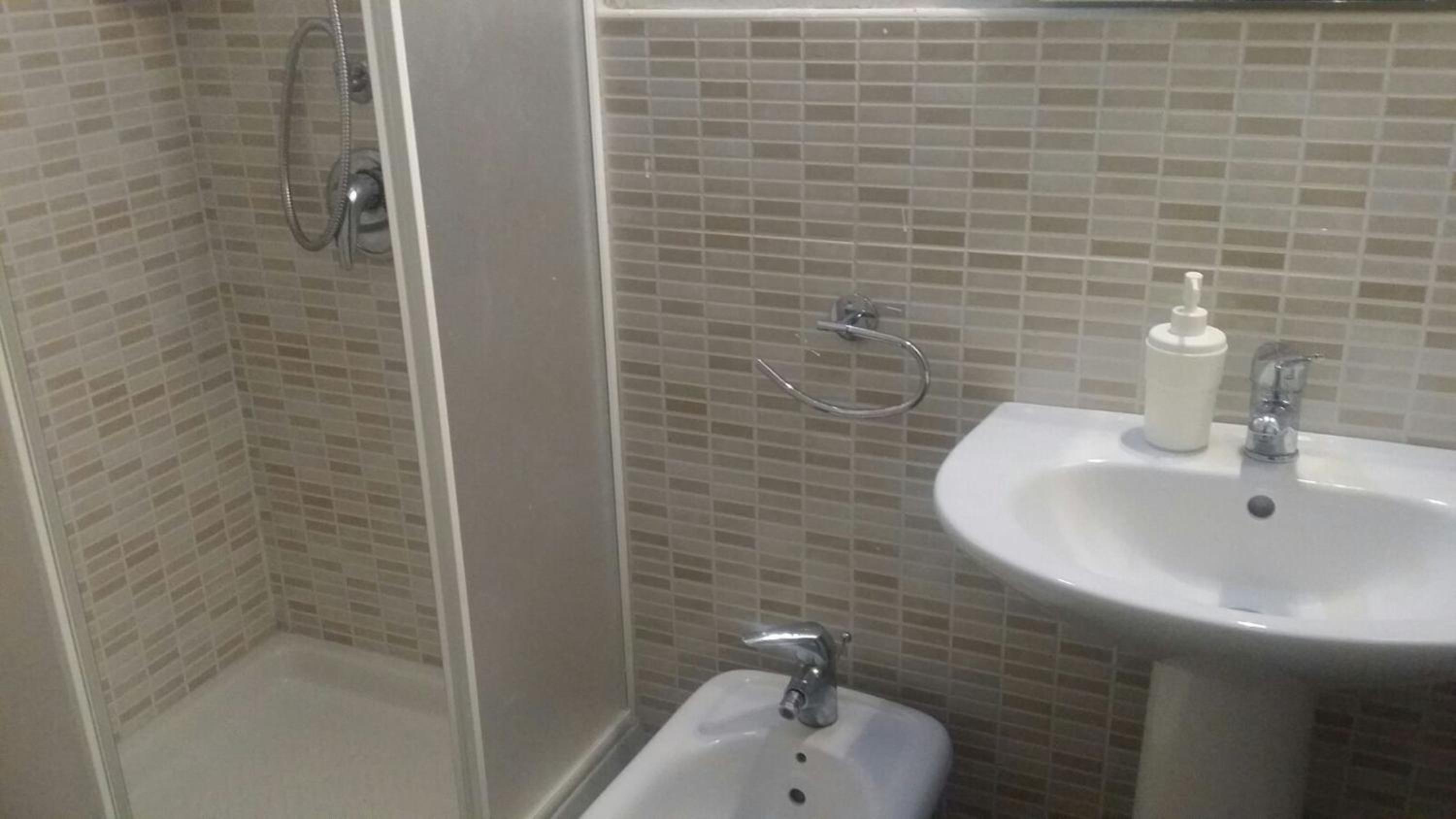 Single Room With Private External Bathroom