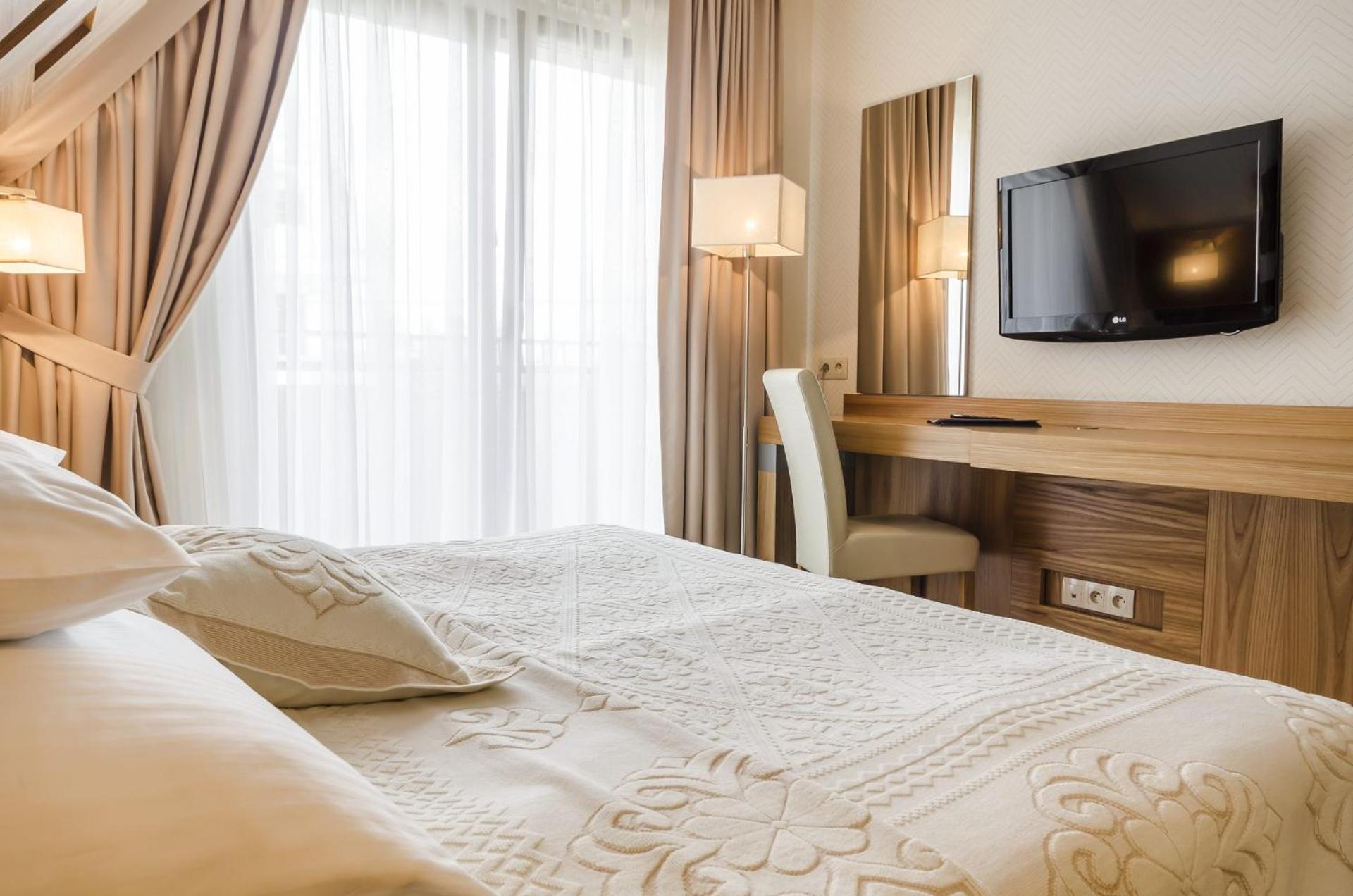 Double Room - Photo 1